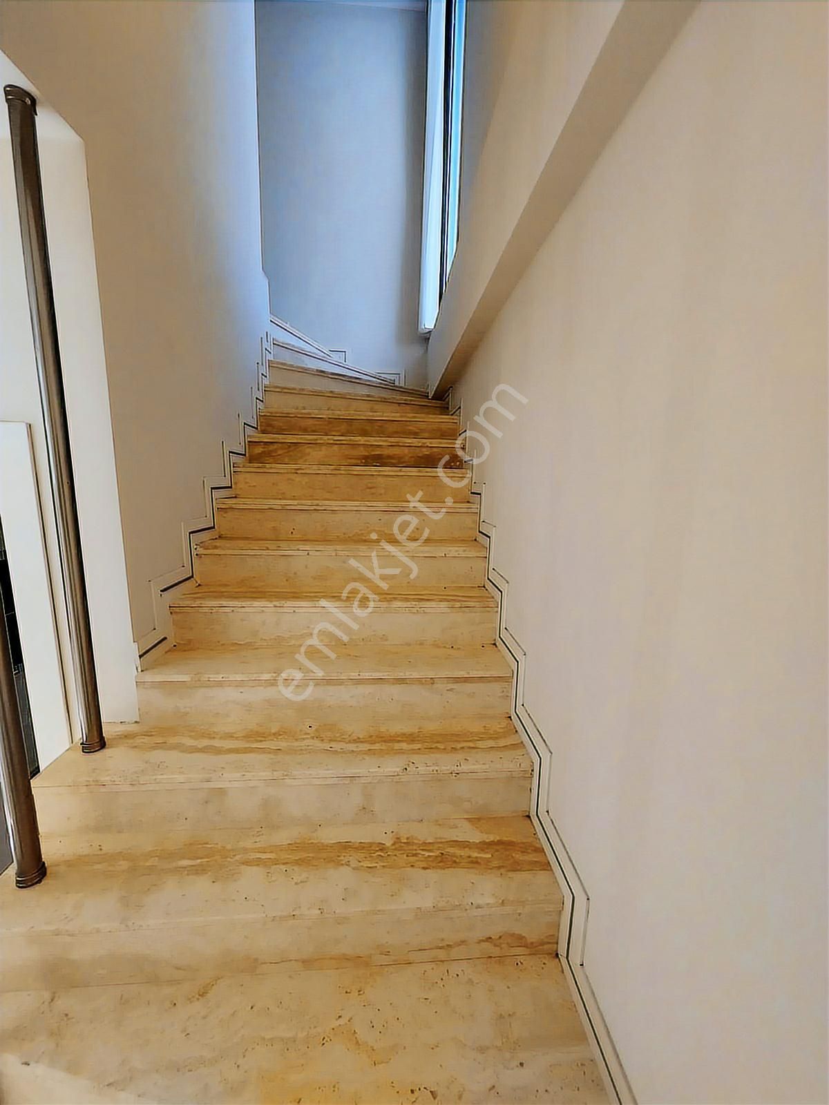 Çeşme Şifne'de Satılık Villa - 3+1 Havuzlu - Denize 200 M - Görsel 5