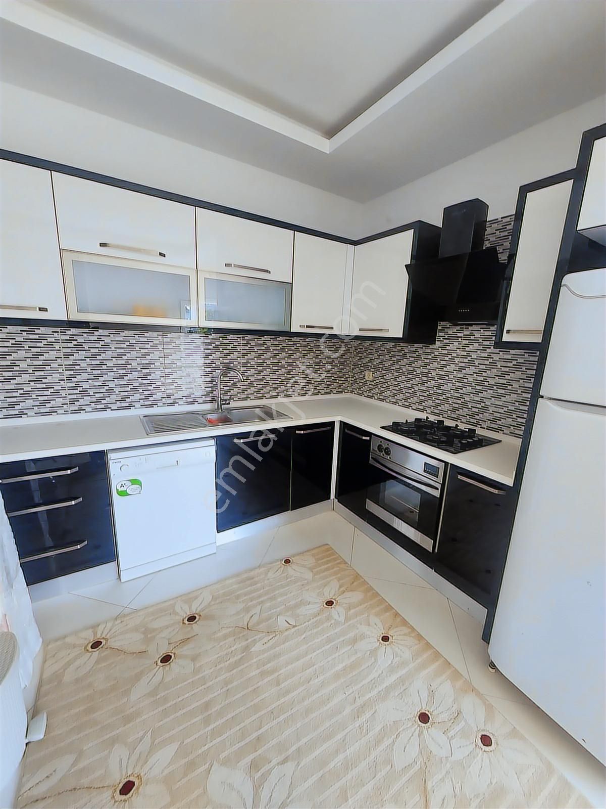 Çeşme Şifne'de Satılık Villa - 3+1 Havuzlu - Denize 200 M - Görsel 9