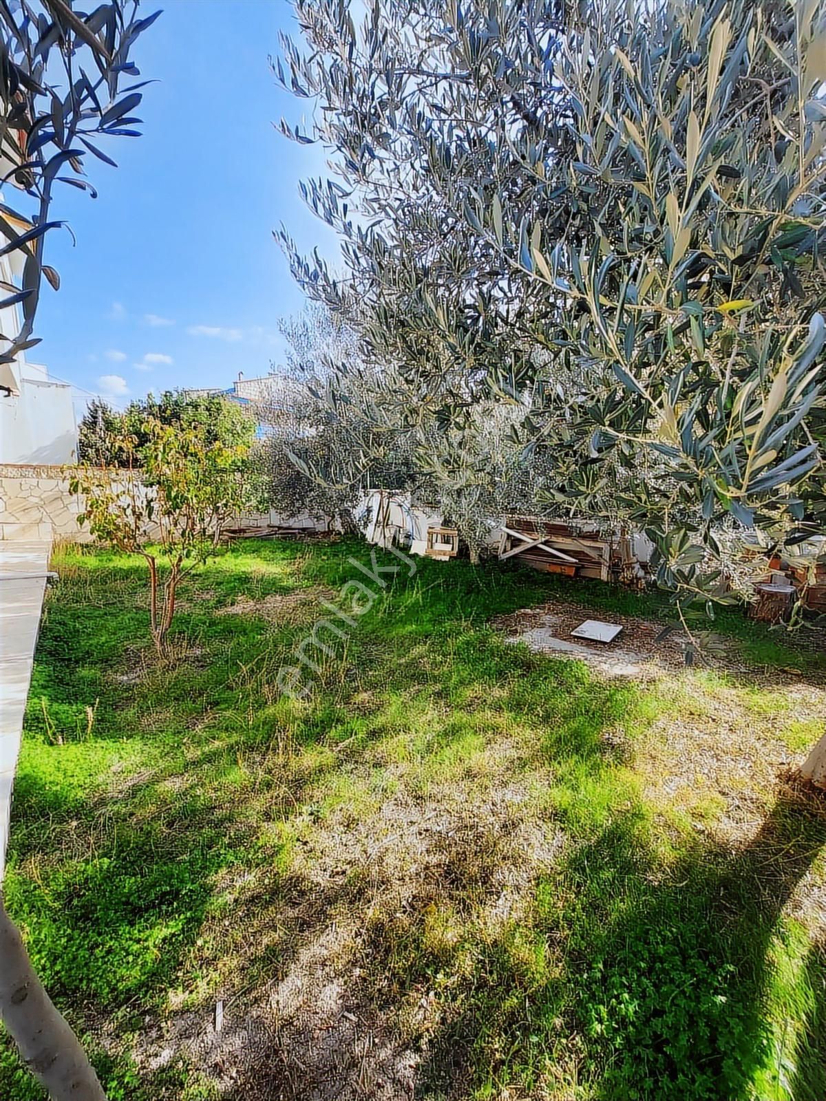 Çeşme Yalı'da Müstakil Bahçeli Satılık 4+1 Villa (denize Yakın) - Görsel 31