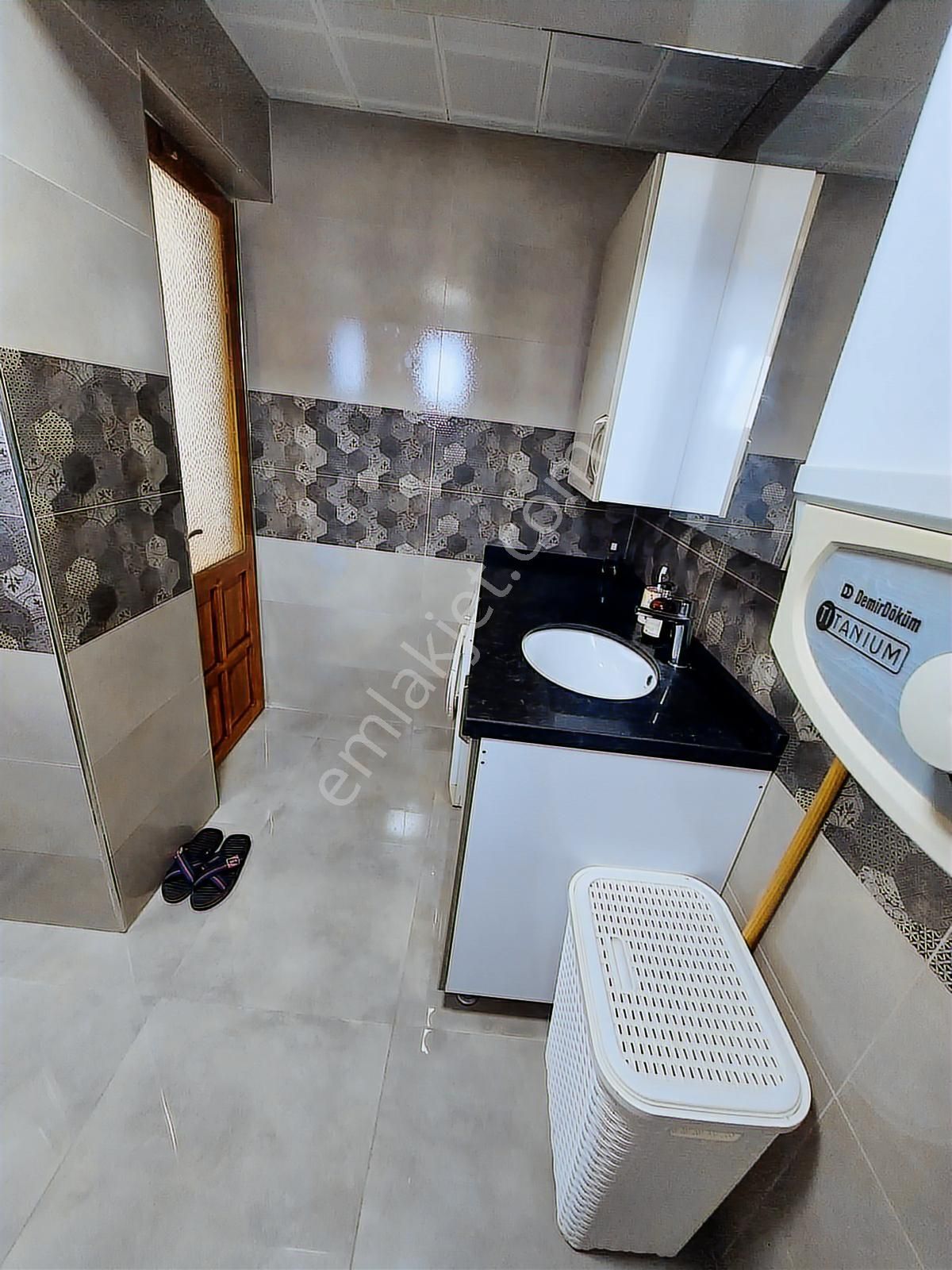 Çeşme Yalı Mahallesi Satılık Villa - 3 Cepheli - Denize 300 M - Görsel 34