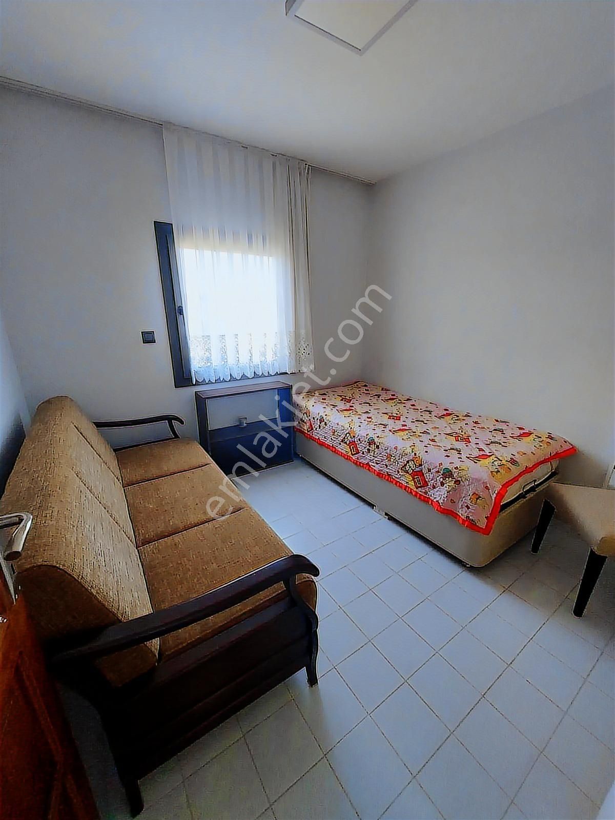 Çeşme Yalı'da Müstakil Bahçeli Satılık 4+1 Villa (denize Yakın) - Görsel 5