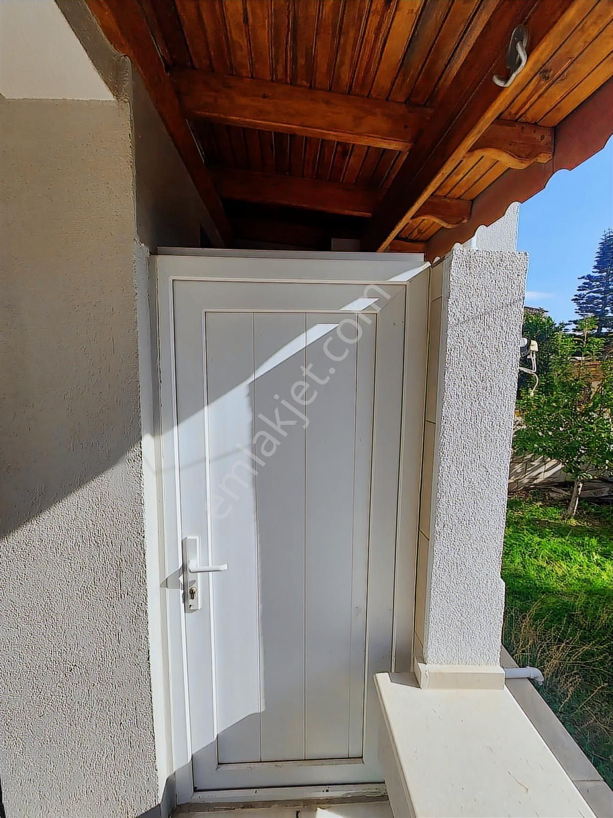 Çeşme Yalı'da Müstakil Bahçeli Satılık 4+1 Villa (denize Yakın) - Görsel 18