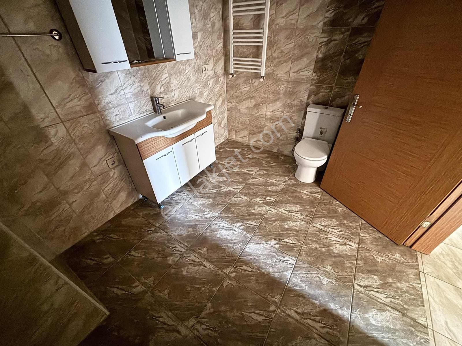 Pınar Mah Esila Kent Sitesi Ebeveynli Kiralık 2+1 Forent - Görsel 24