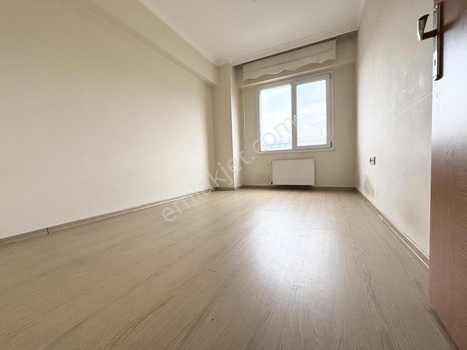 Pınar Mah Esila Kent Sitesi Ebeveynli Kiralık 2+1 Forent - Görsel 11