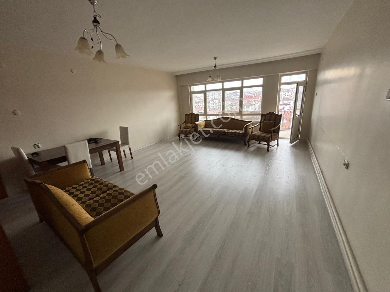 Demetevler Metroya 3 Dk, İçi Yapılı 3+1 Satılık 135 M² Daire