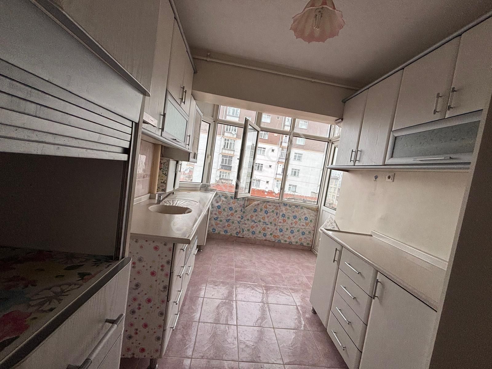 Demetevler Metroya 3 Dk, İçi Yapılı 3+1 Satılık 135 M² Daire - Görsel 14