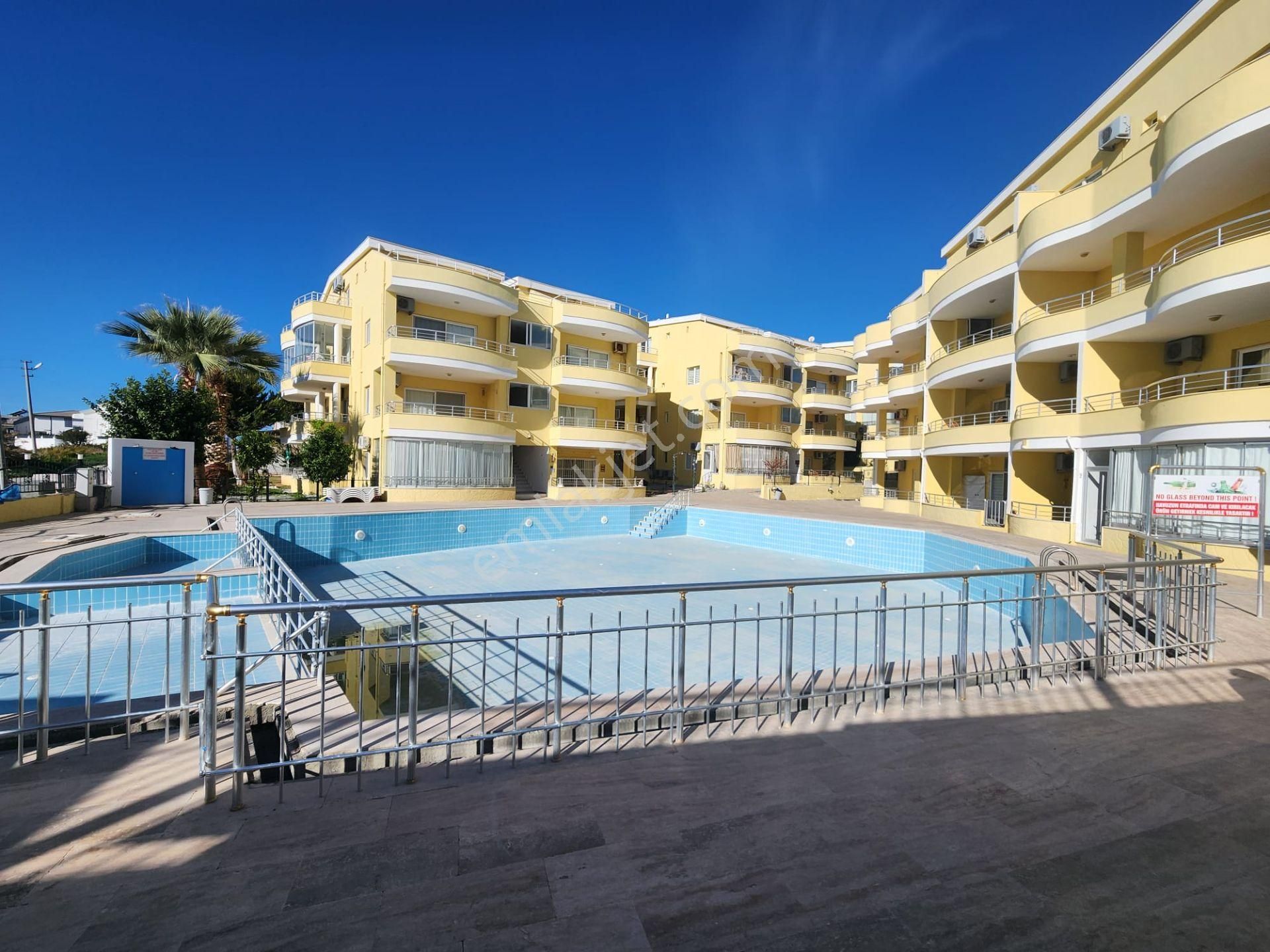 İngilizden Acil Satılık Site İçerisinde 3+1 Eşyalı Geniş Balkonlu Havuzlu Daire - Görsel 7