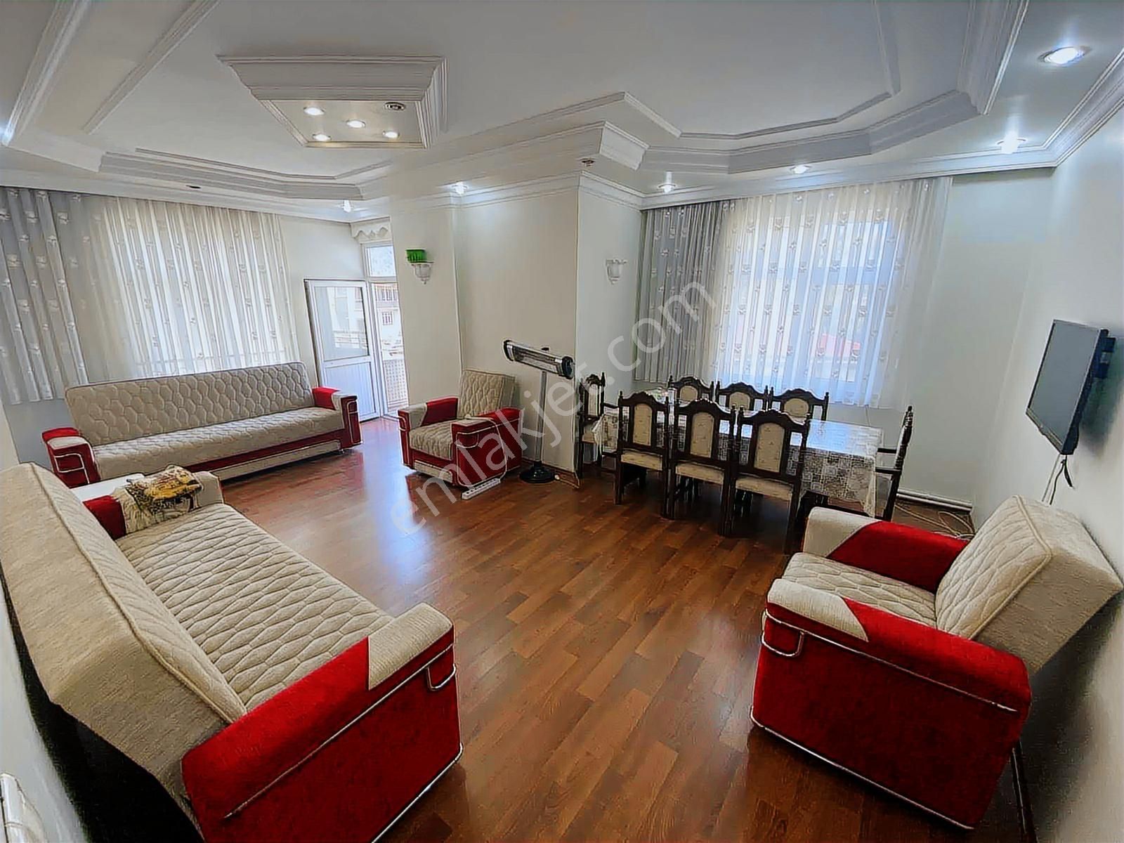 Trabzon Sürmenede İçi Temiz & Bakımlı Satılık Asansörlü Daire