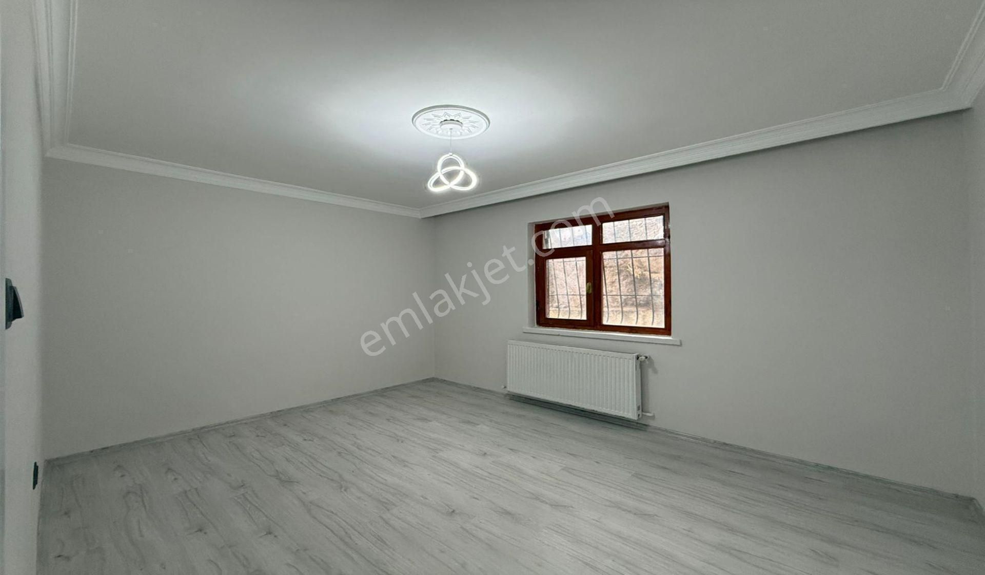 Yayla Vadi Parkı Yakını 3+1 Giriş Kat Lüks Yapılı - Görsel 15