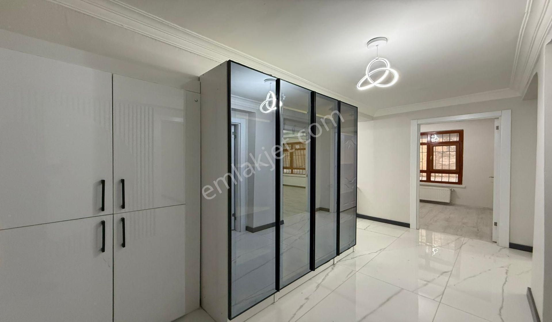 Yayla Vadi Parkı Yakını 3+1 Giriş Kat Lüks Yapılı - Görsel 11