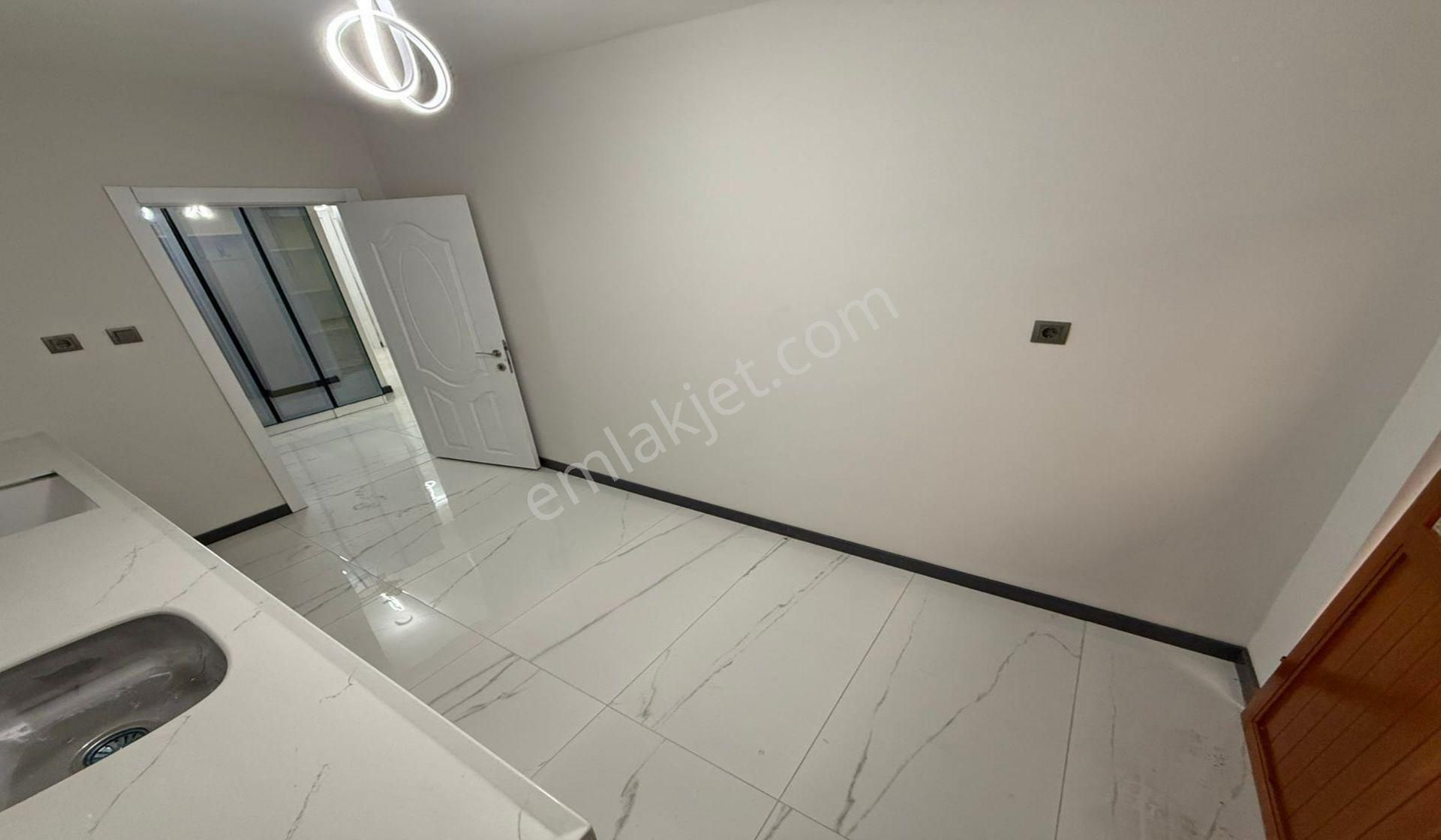 Yayla Vadi Parkı Yakını 3+1 Giriş Kat Lüks Yapılı - Görsel 4