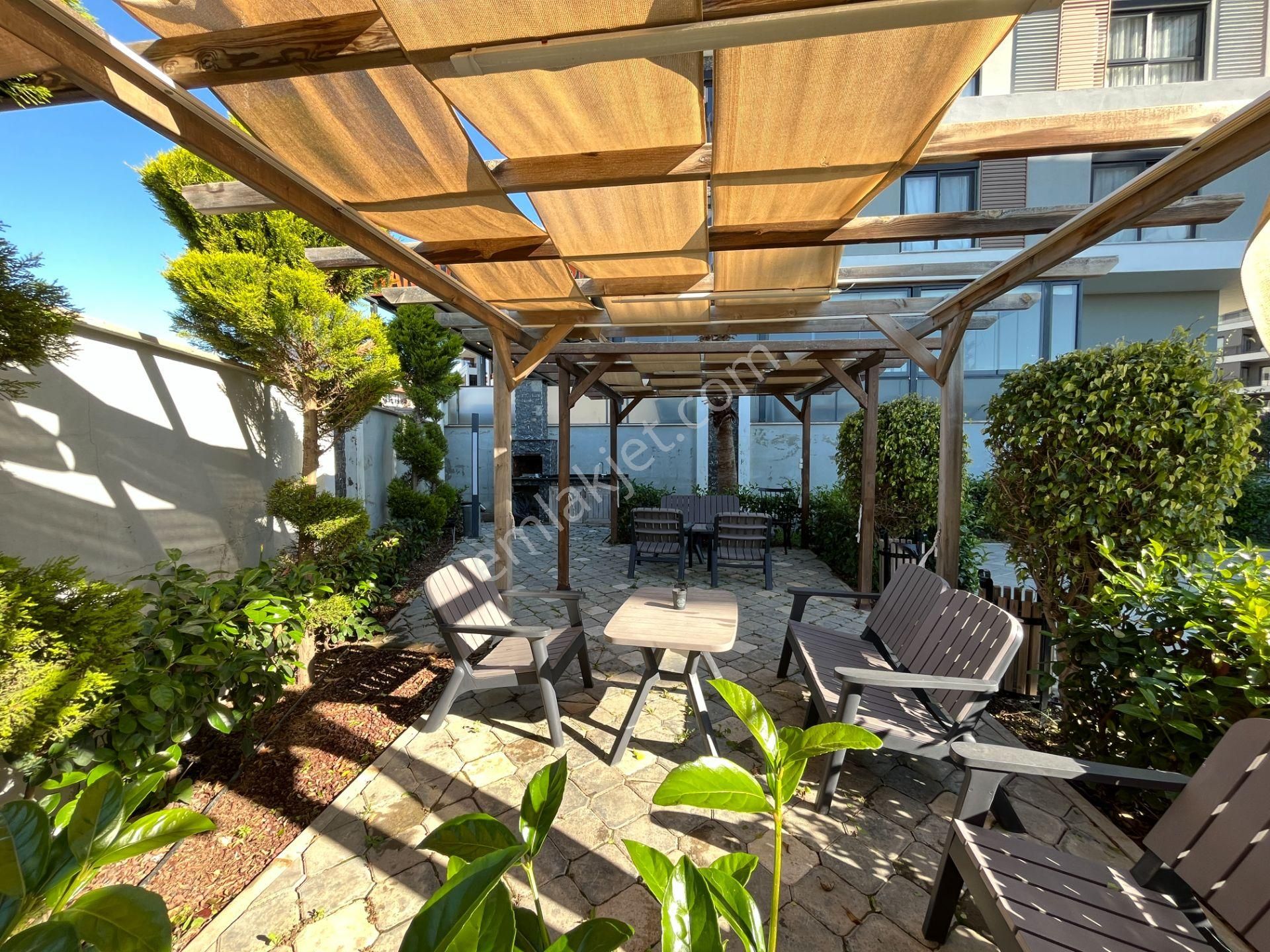 Oba Mahallesin Aktiviteli Sitede 1+1 Eşyalı Kiralık Daire - Görsel 2