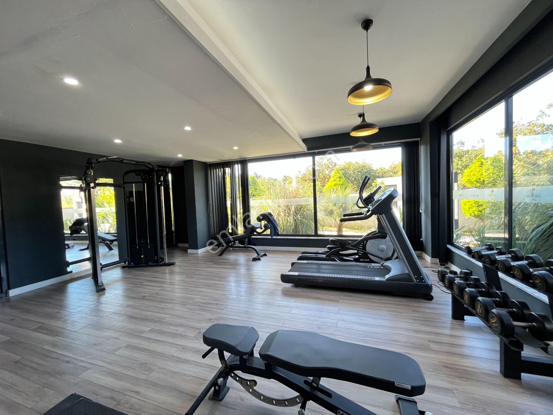 Oba Mahallesin Aktiviteli Sitede 1+1 Eşyalı Kiralık Daire - Görsel 10