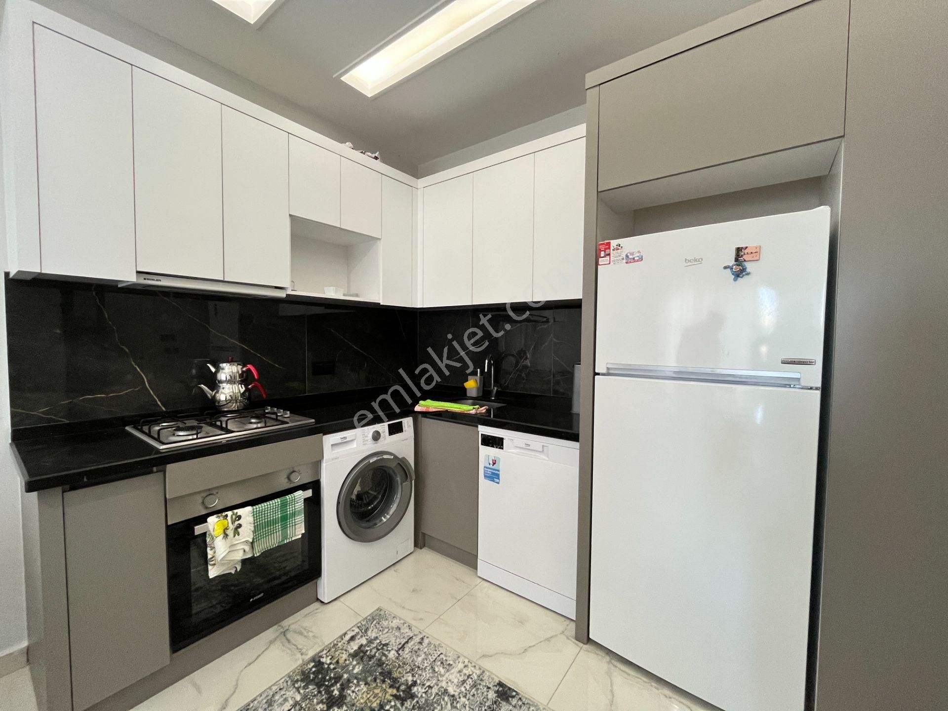 Oba Mahallesin Aktiviteli Sitede 1+1 Eşyalı Kiralık Daire - Görsel 14