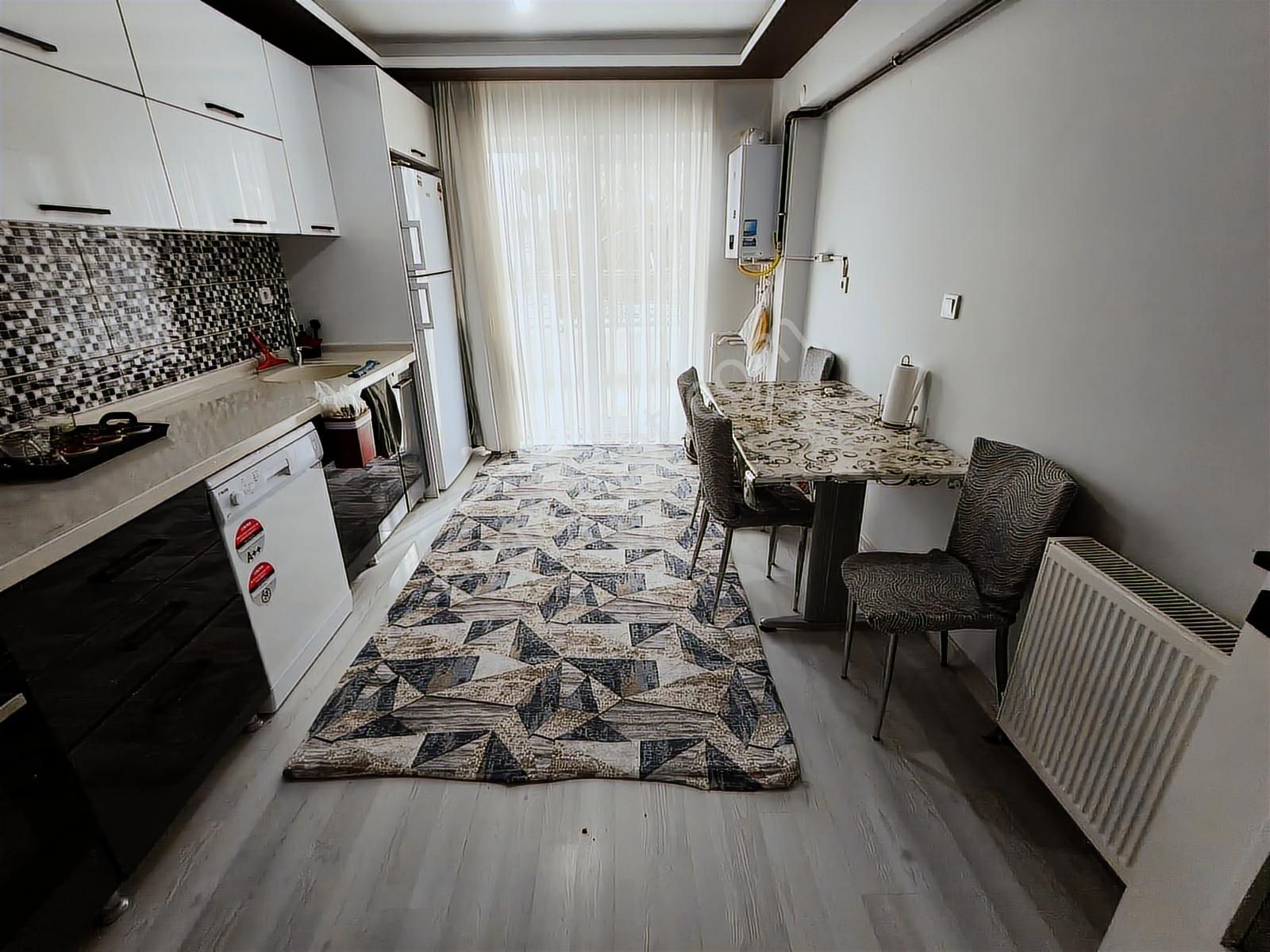 Yılmazer'den 1762 Caddede Köşebaşı Ön Cephe Masrafsız 3+1 Satlık - Görsel 20