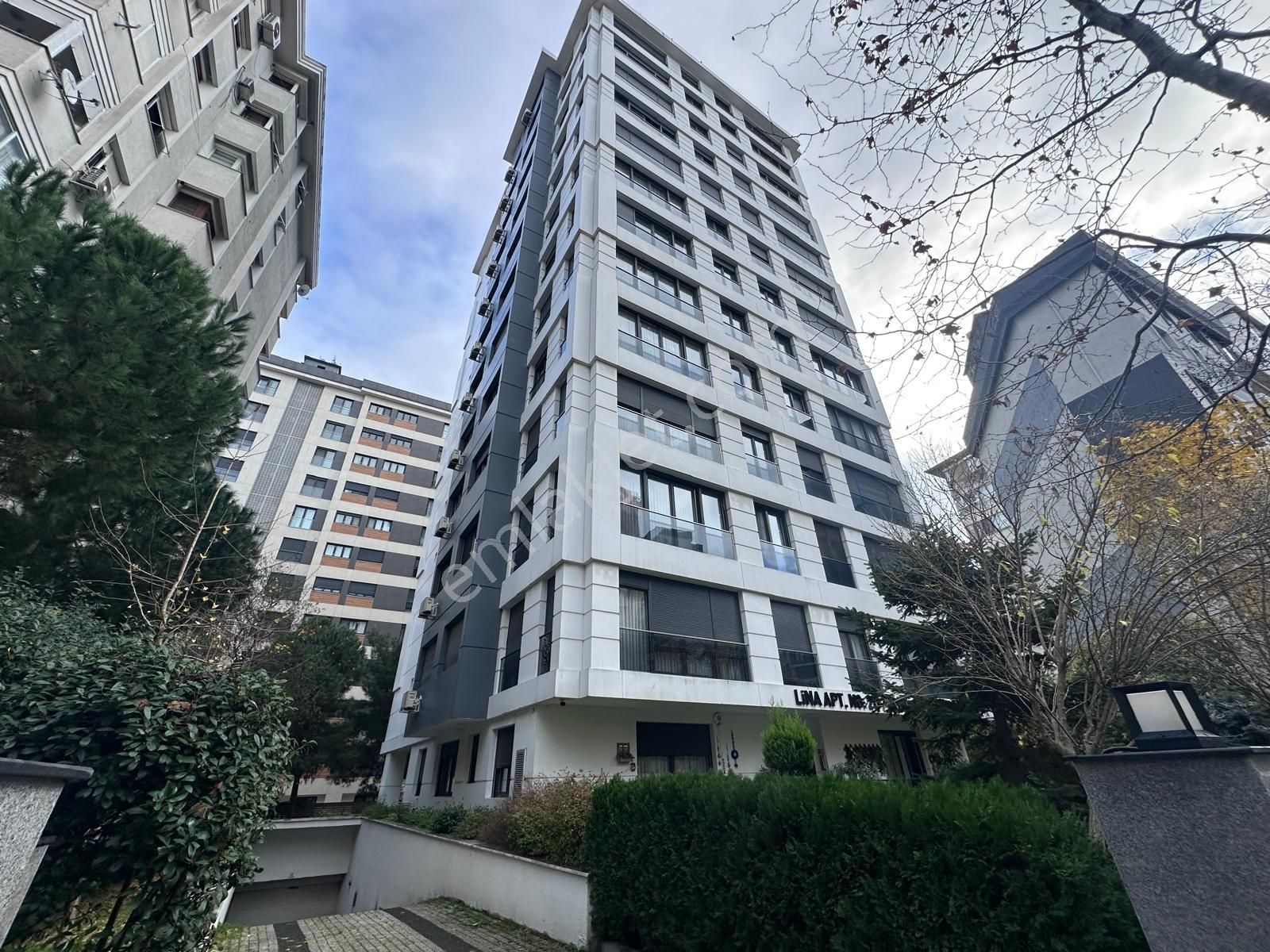 Suadiye'de 3+1 Net 105 M2 Prestijli Binada Fırsat Boş Daire