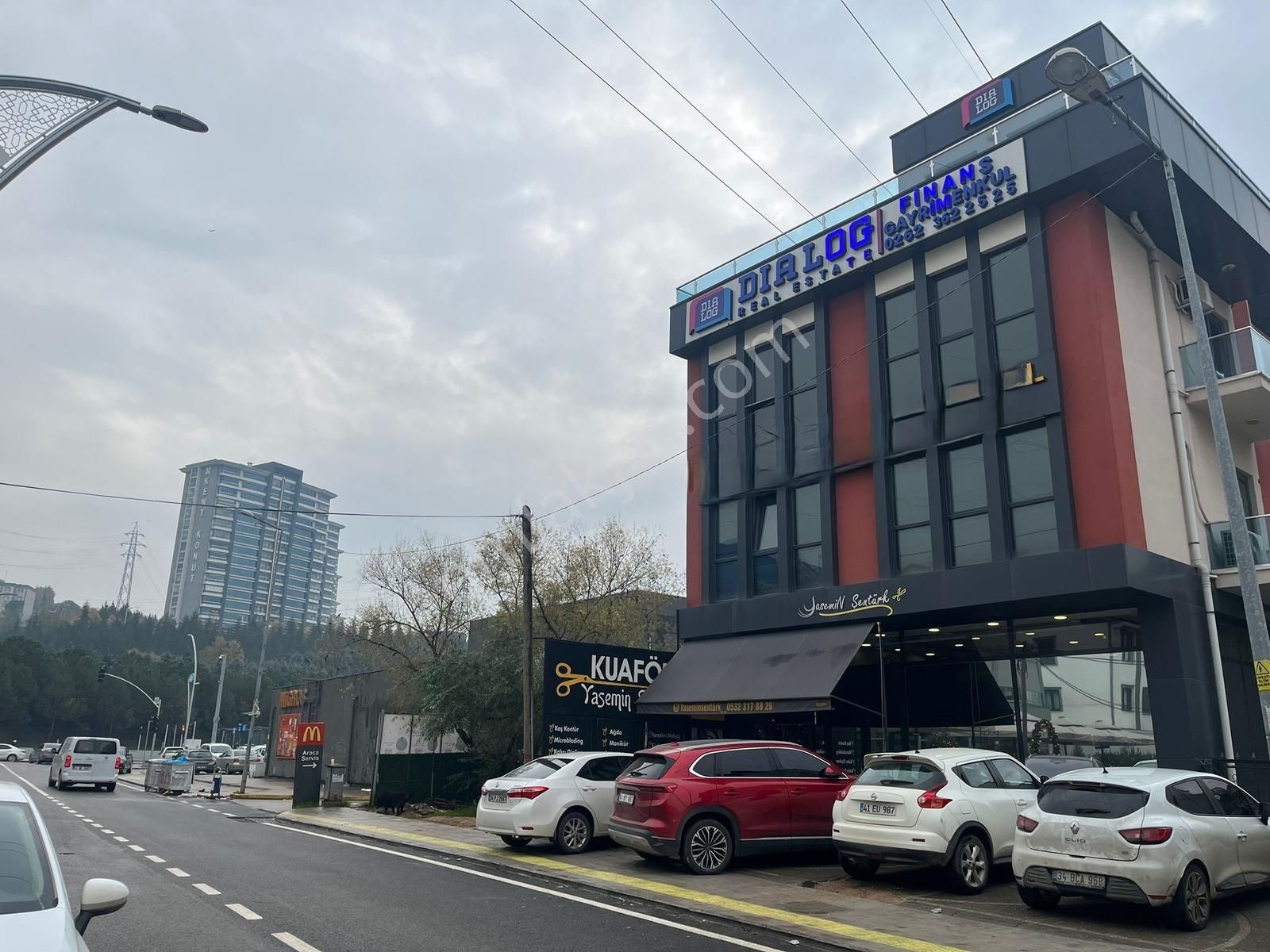 Tramvay Önünde Ana Cadde'de Merkezi Konumda Kiralık İş Yeri - Görsel 12