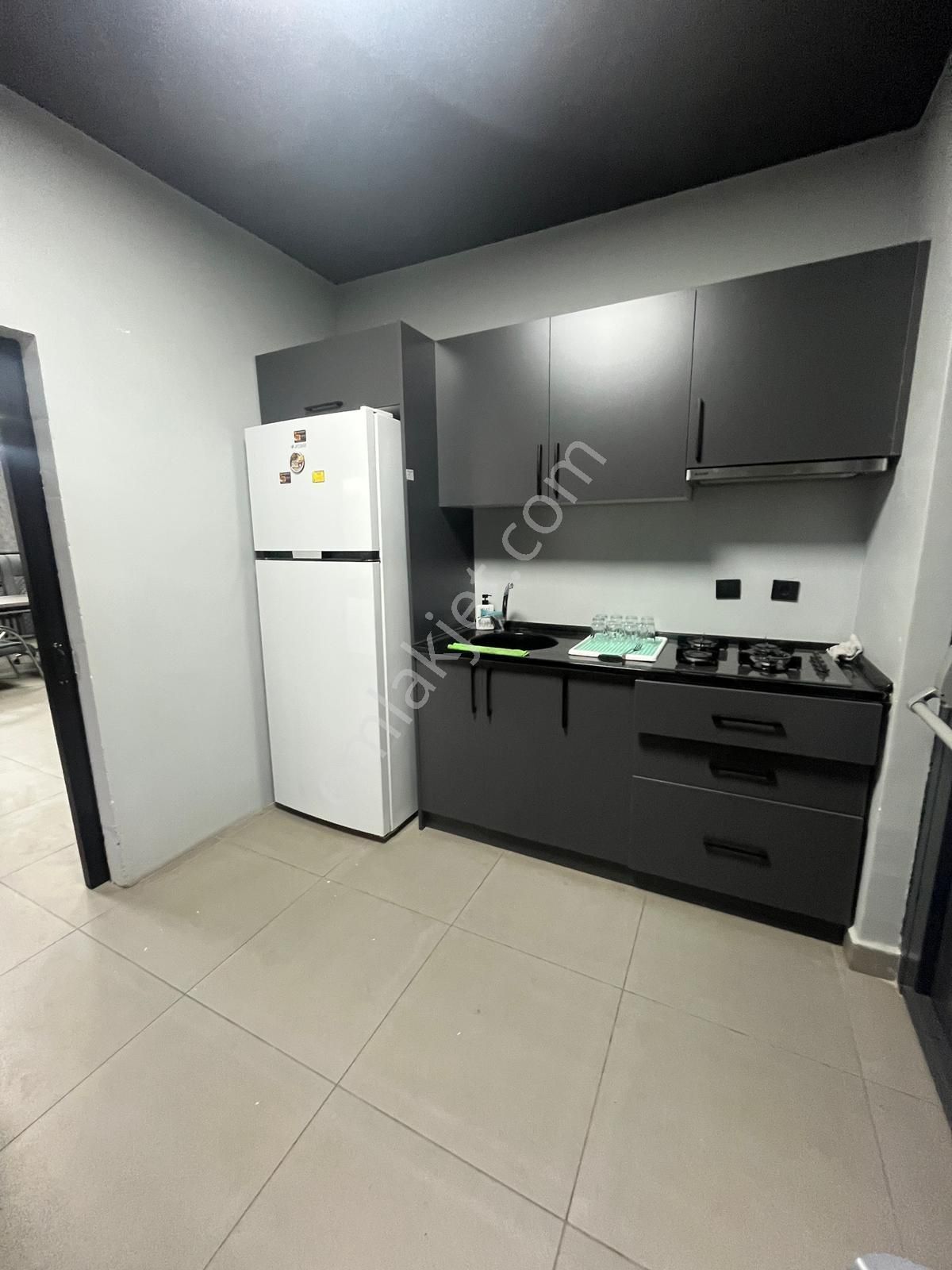 Tramvay Önünde Ana Cadde'de Merkezi Konumda Kiralık İş Yeri - Görsel 25