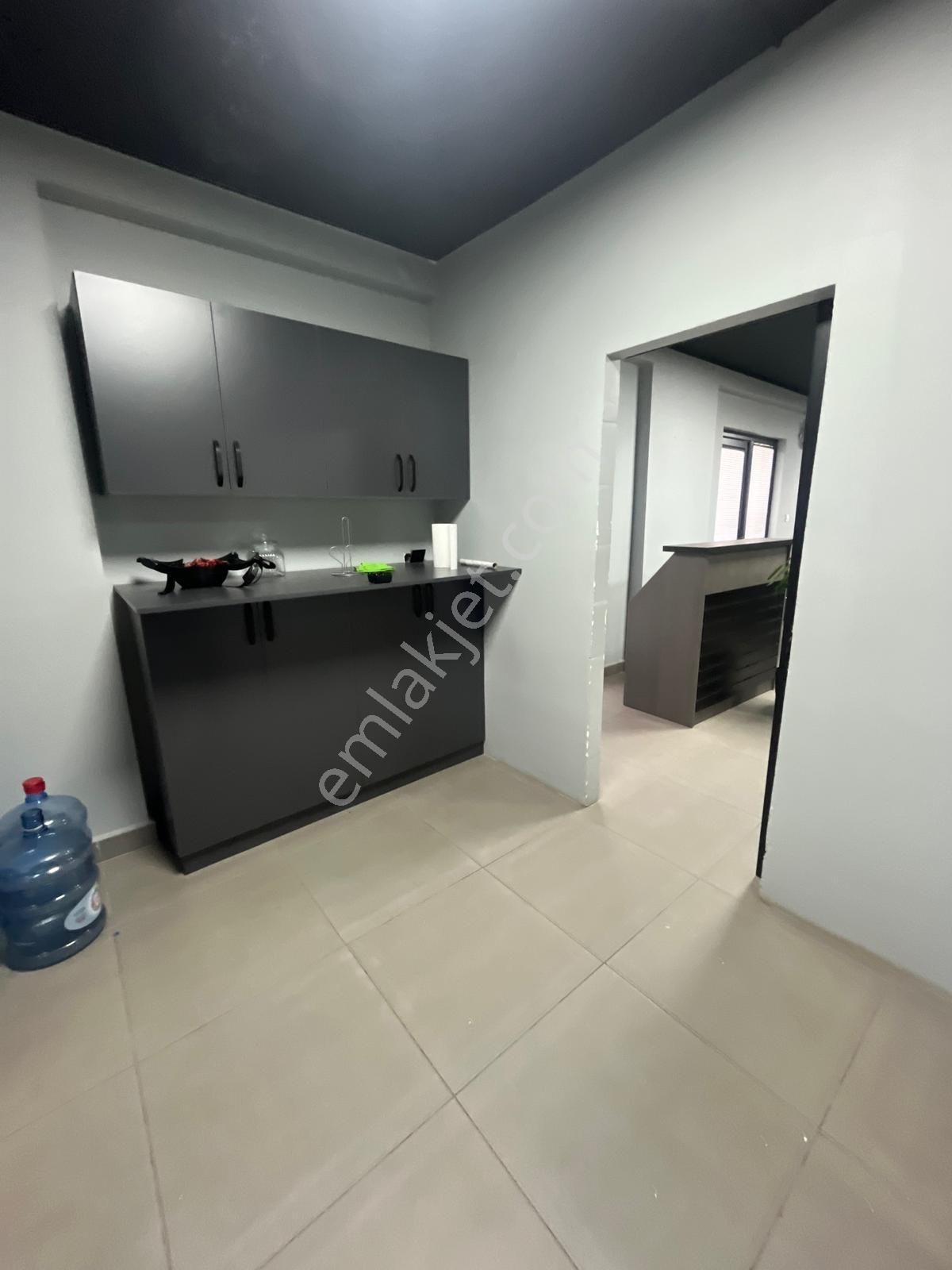 Tramvay Önünde Ana Cadde'de Merkezi Konumda Kiralık İş Yeri - Görsel 35