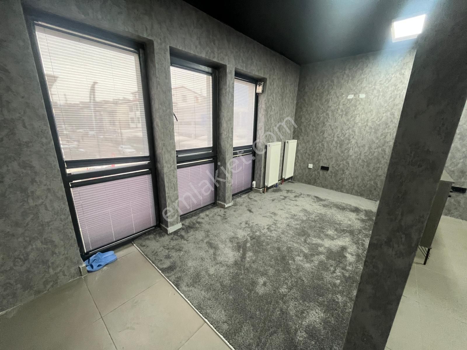 Tramvay Önünde Ana Cadde'de Merkezi Konumda Kiralık İş Yeri - Görsel 32