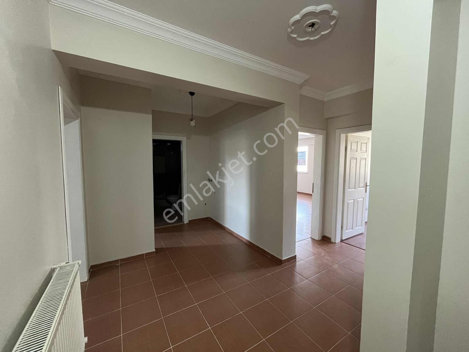 Vıp Gayrimenkuldan Karşıyakada Bulvar Yolu Üstünde Kiralık Daire - Görsel 7