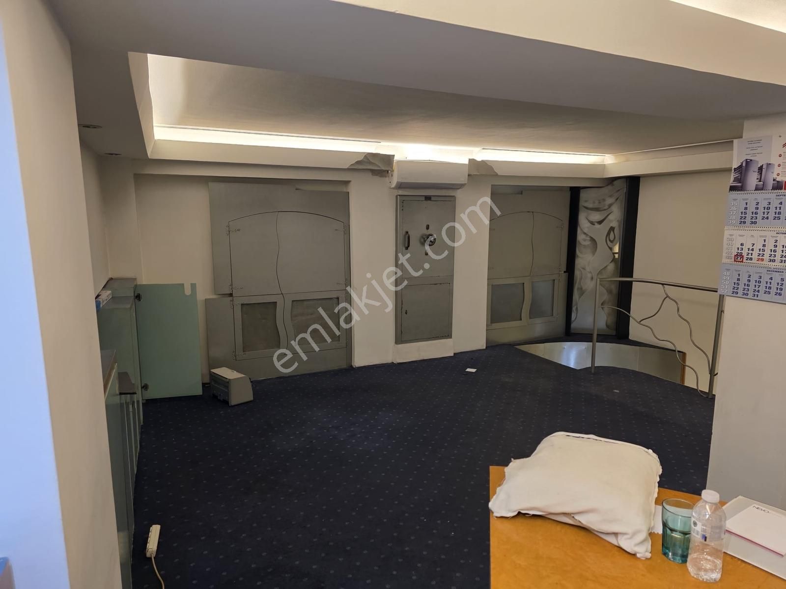 Bankalar Caddesi'nde Prestijli Kiralık Dükkan - Görsel 25