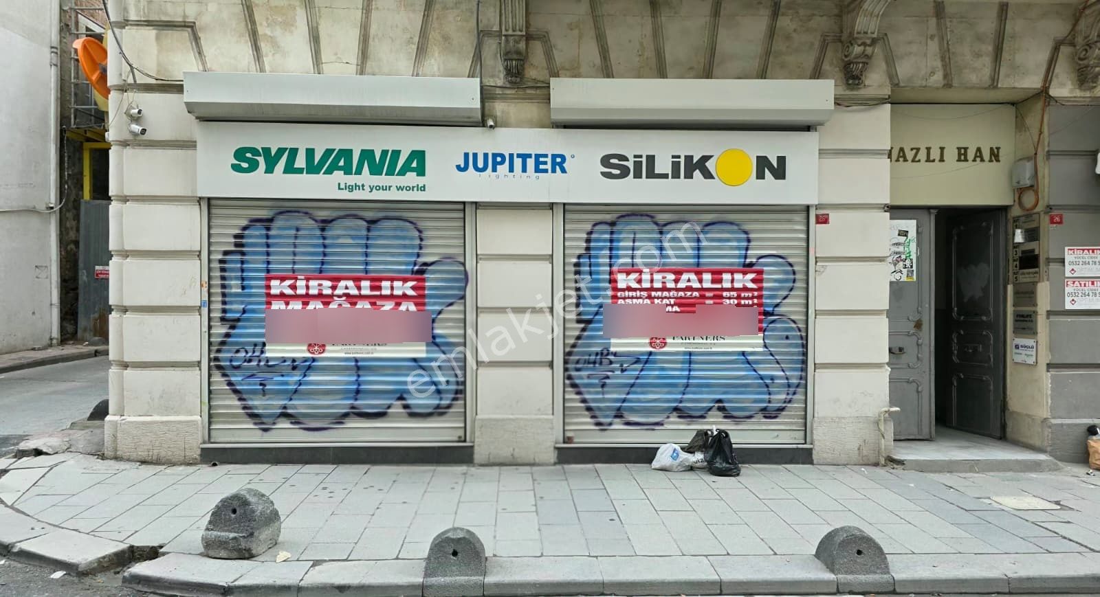 Bankalar Caddesi'nde Prestijli Kiralık Dükkan