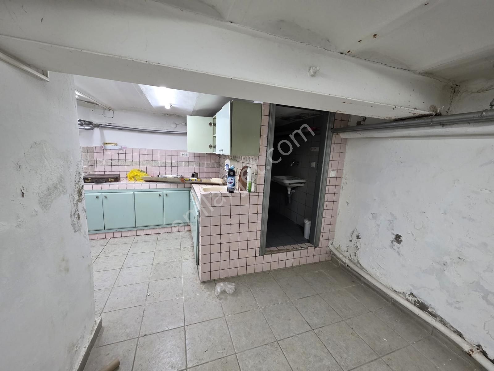 Bankalar Caddesi'nde Prestijli Kiralık Dükkan - Görsel 36