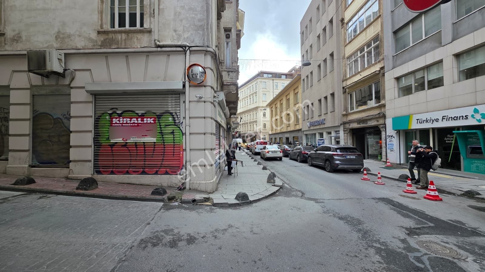 Bankalar Caddesi'nde Prestijli Kiralık Dükkan - Görsel 28