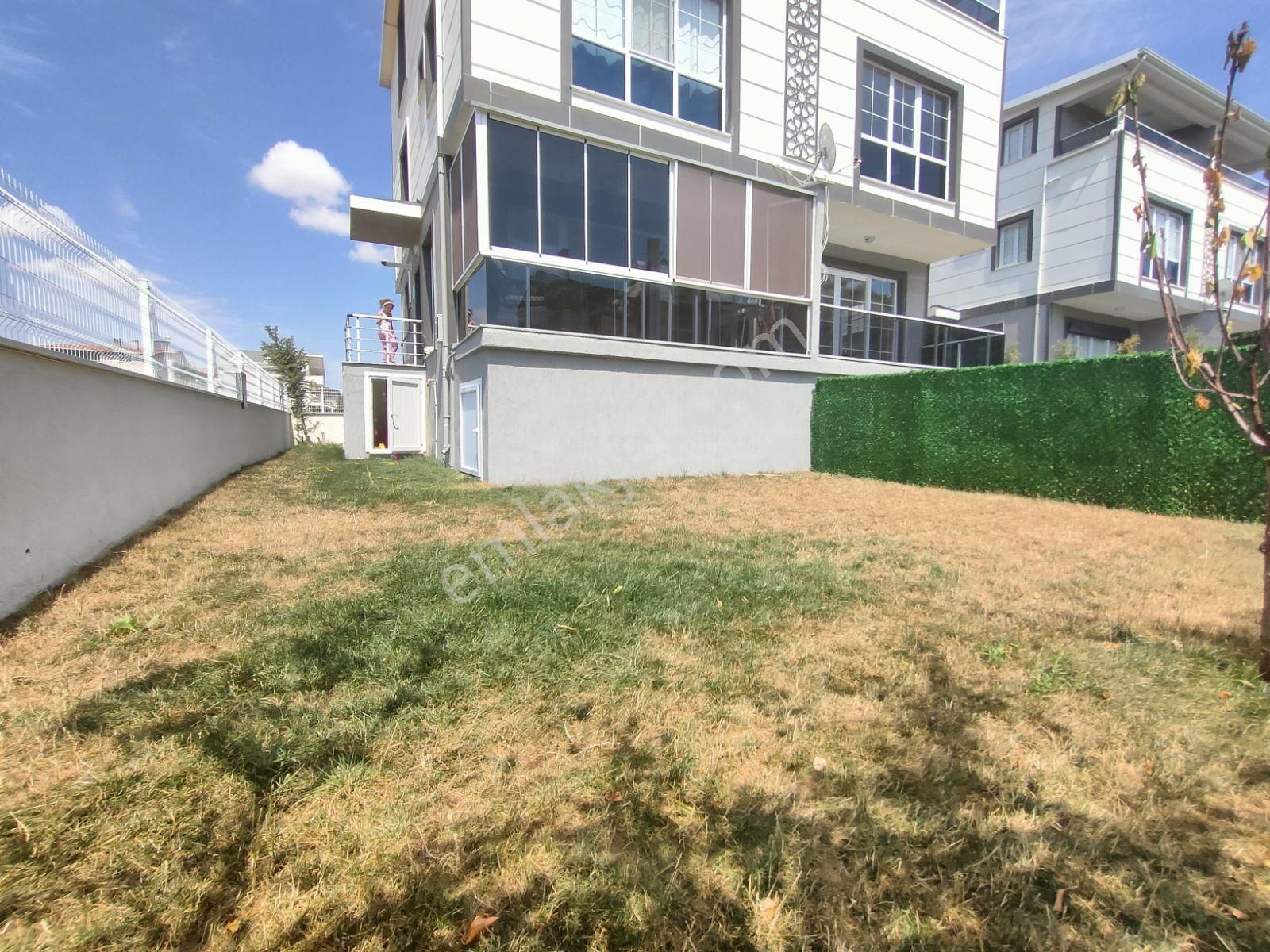 Yeniçiftliğin Tam Merkezinde Herodası Banyolu Bahçeli 4+1 Yazlık - Görsel 5