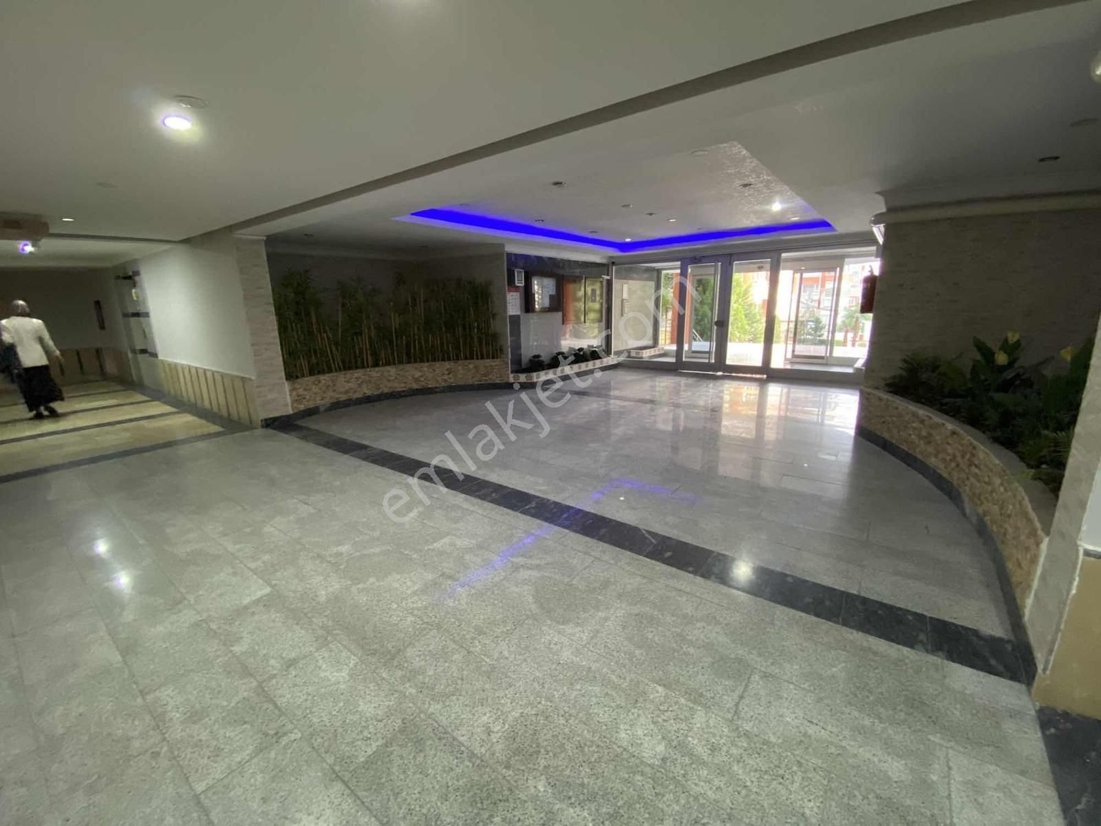 Ahi Mesut' Da 7/24 Güvenlikli Site İçinde Satılık 7+2 Daire - Görsel 13