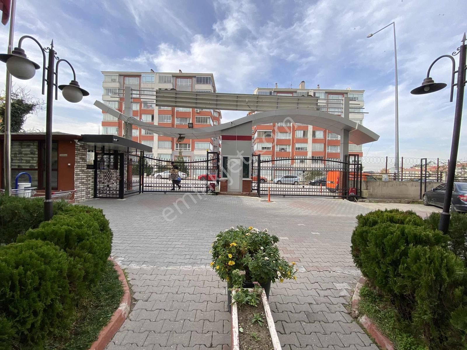 Ahi Mesut' Da 7/24 Güvenlikli Site İçinde Satılık 7+2 Daire - Görsel 25