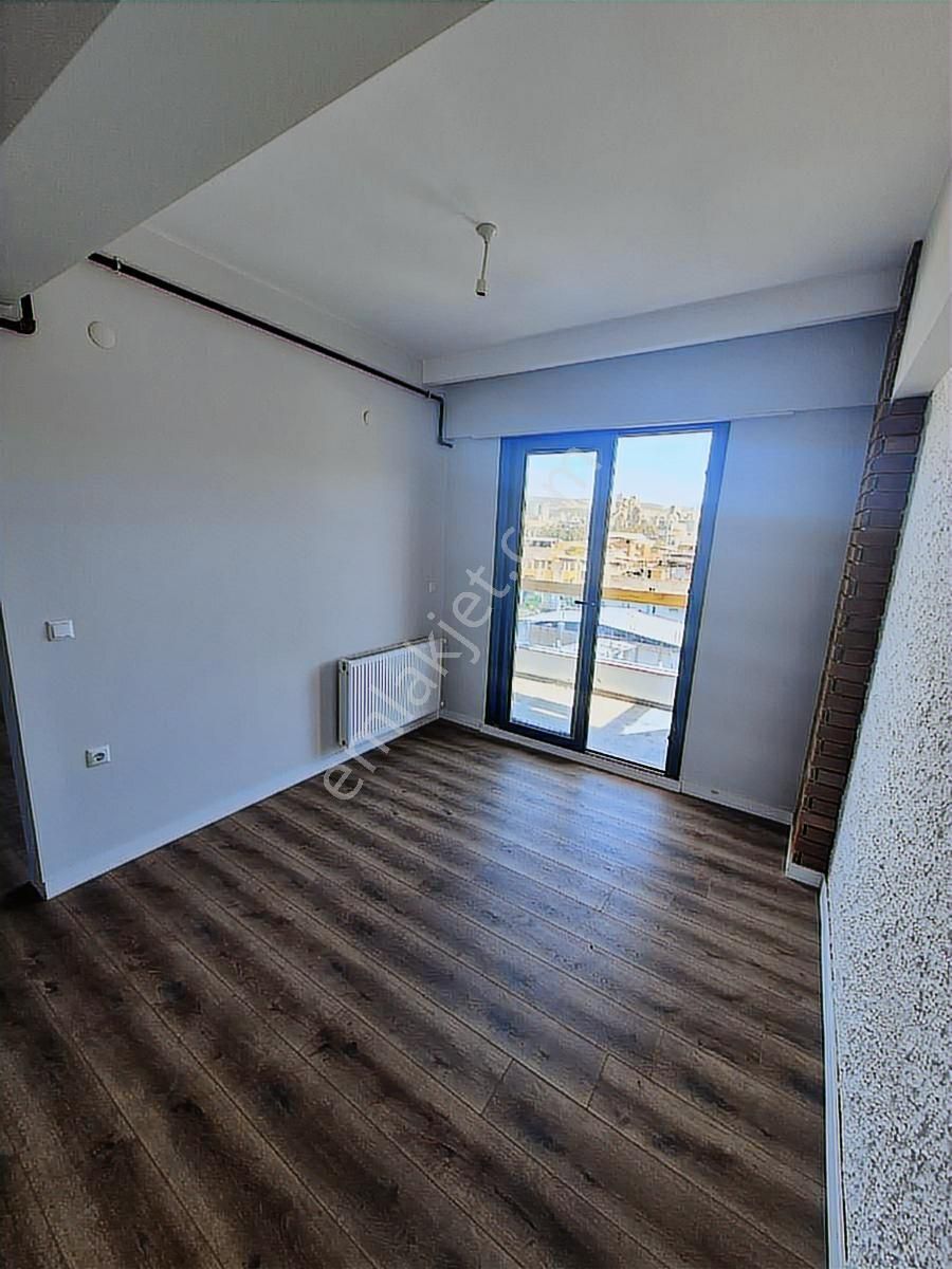 İzmir Bornova Doğanlarda 1+1 Kiralık Daire - Görsel 10