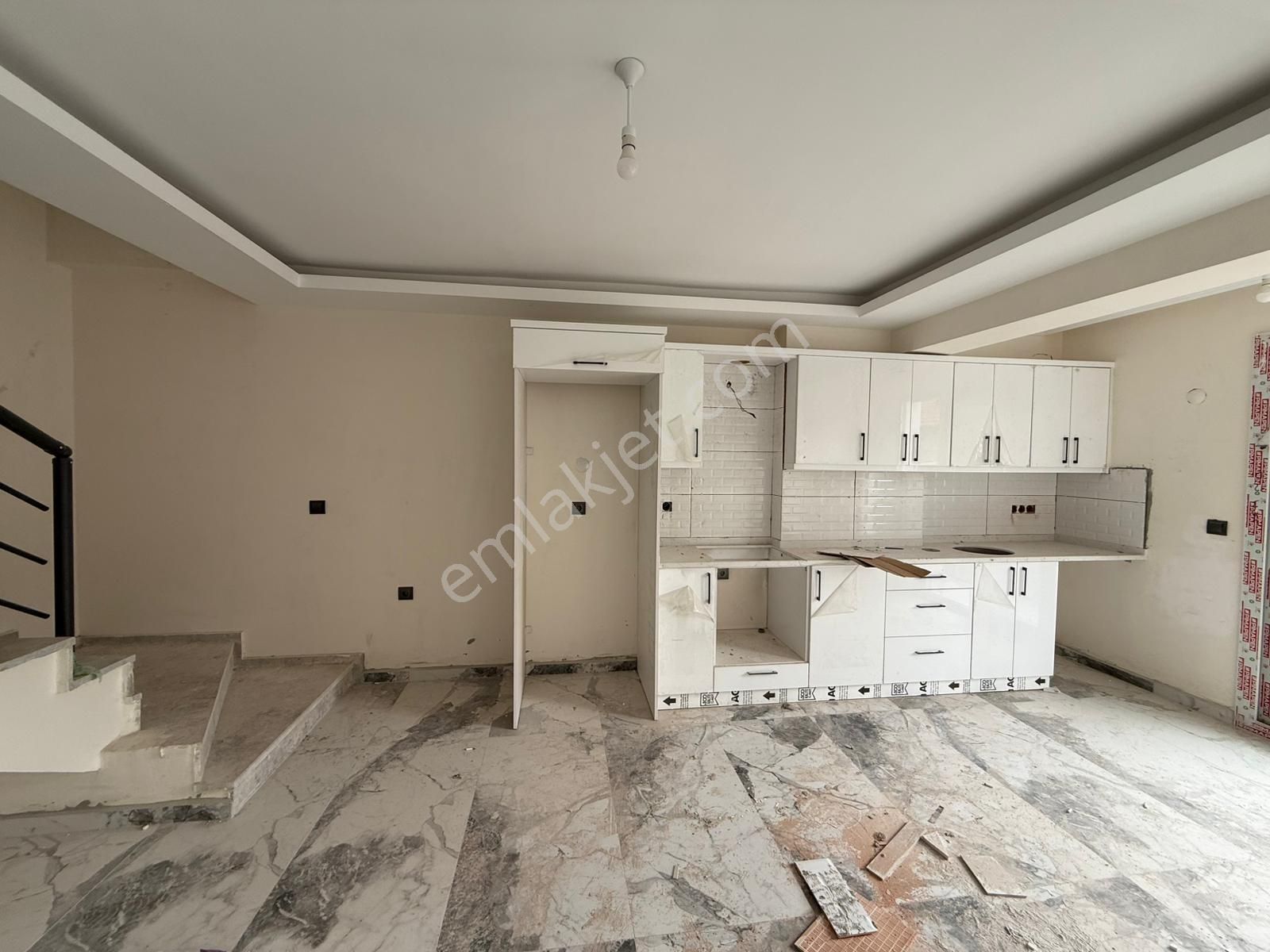 Stoptan Yeni Mahalle Geniş 2+1