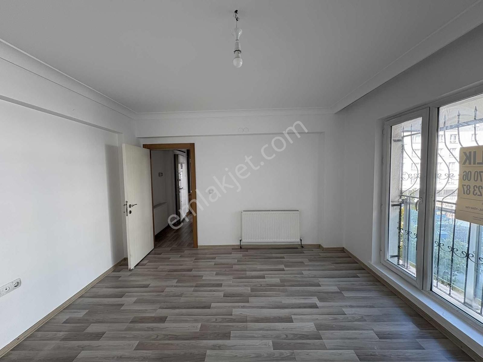 Alaçatı'dan İstasyon'da Belediye Tren Otobüs Hastane Yakını 3+1 - Görsel 2