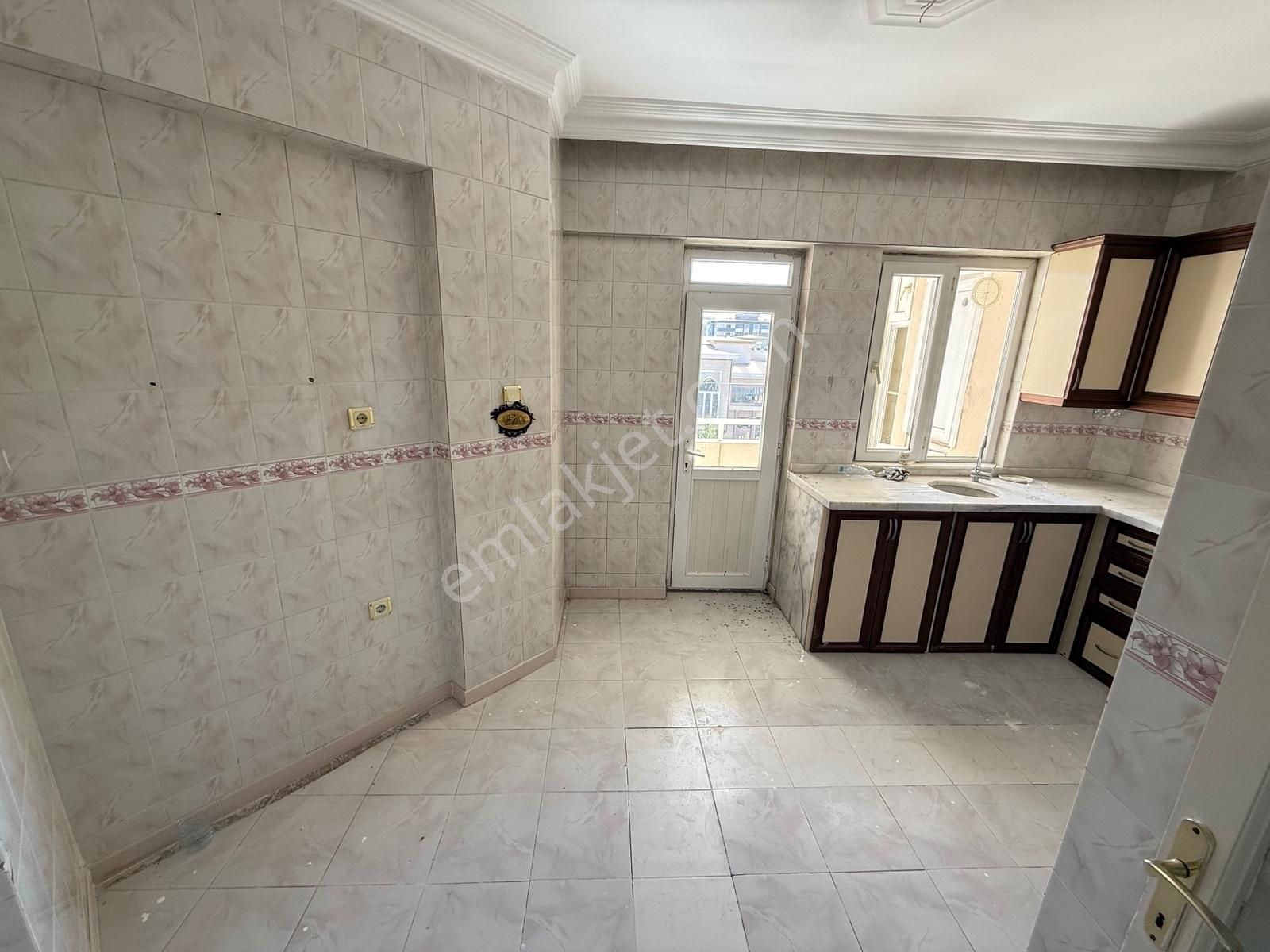 Acil Fırsat İlanı ! Akkent Kongre Merkez Yanı 3+1 Geniş Ara Kat - Görsel 5