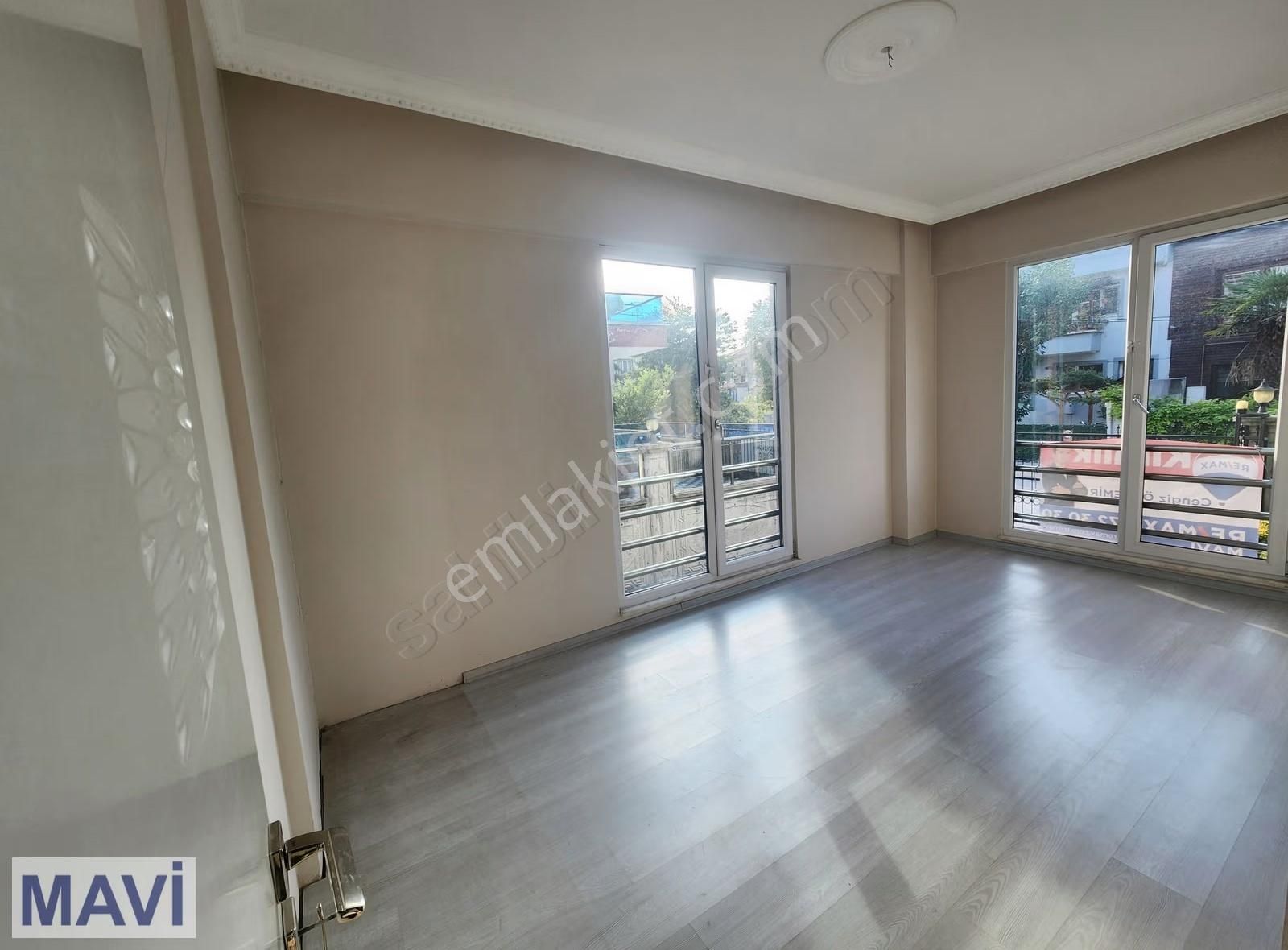 Remax Mavi Cengiz Özdemir'den Merkezi Konumda Kiralık 3+1 - Görsel 3