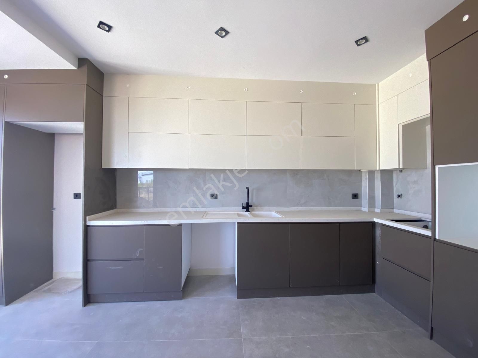 Demirler'de Yenişafak'ta Giy.odalı Kilerli 3+1 Satılık Daire - Görsel 2