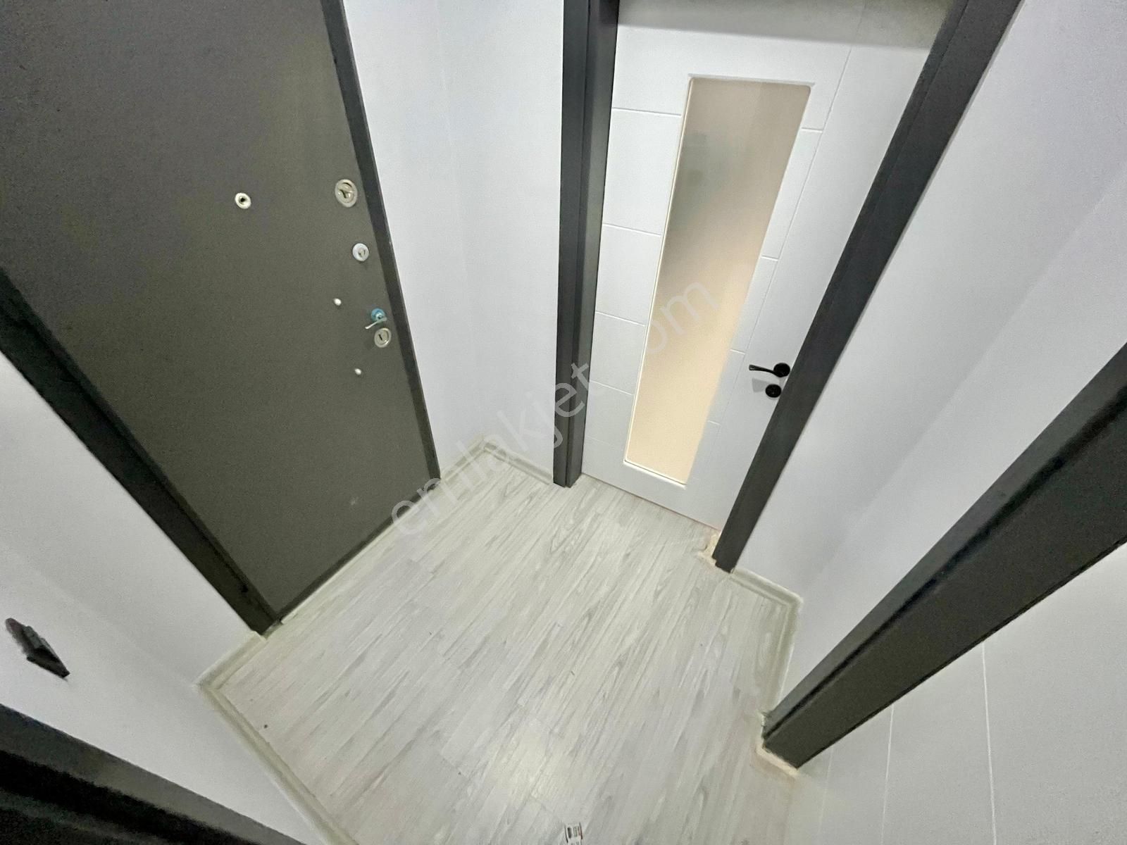Gümüş'den Altınkumda Ara Kat Sıfır Geniş Kullanımlı 1+1 Daire - Görsel 18