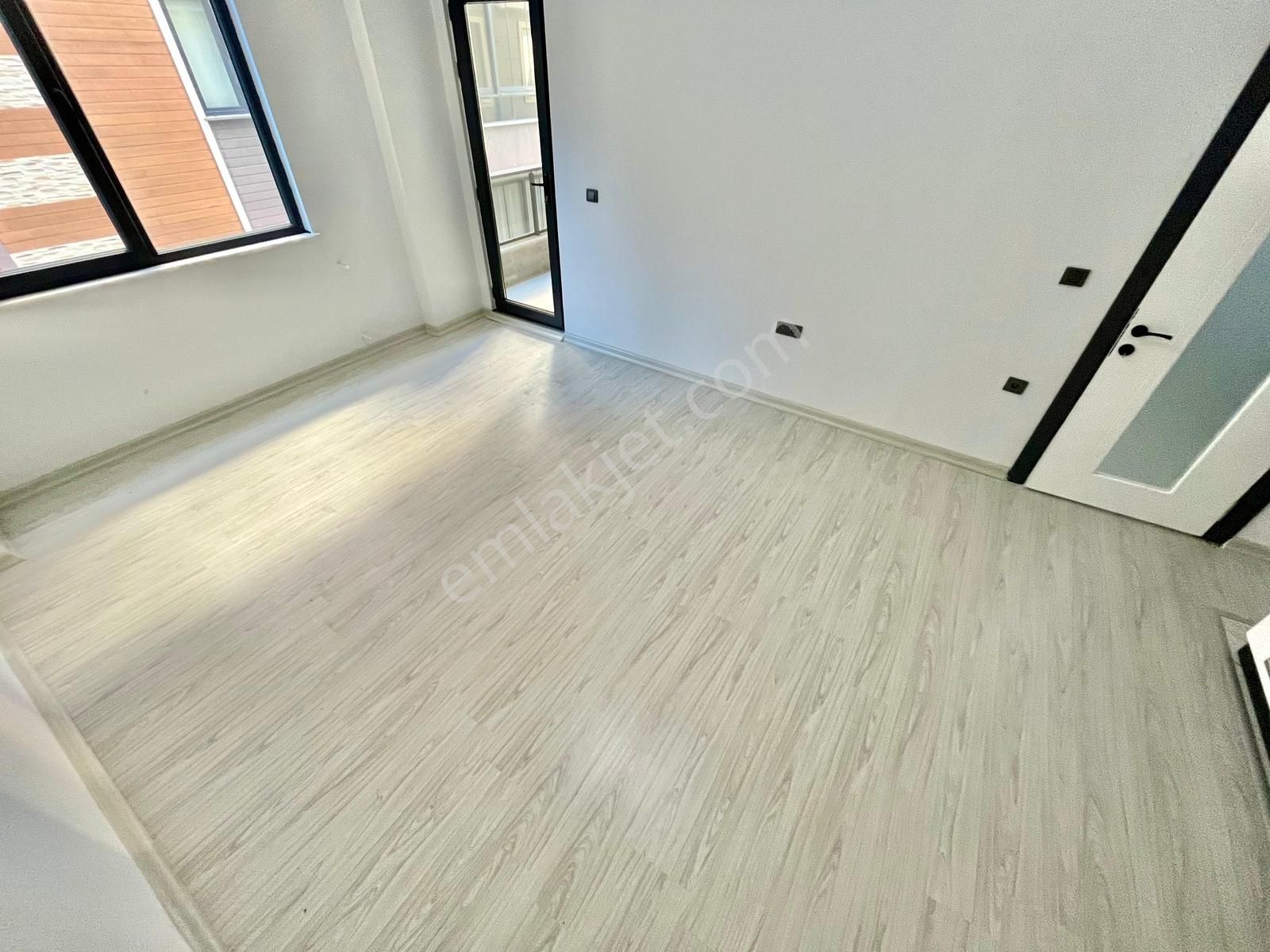 Gümüş'den Altınkumda Ara Kat Sıfır Geniş Kullanımlı 1+1 Daire - Görsel 15