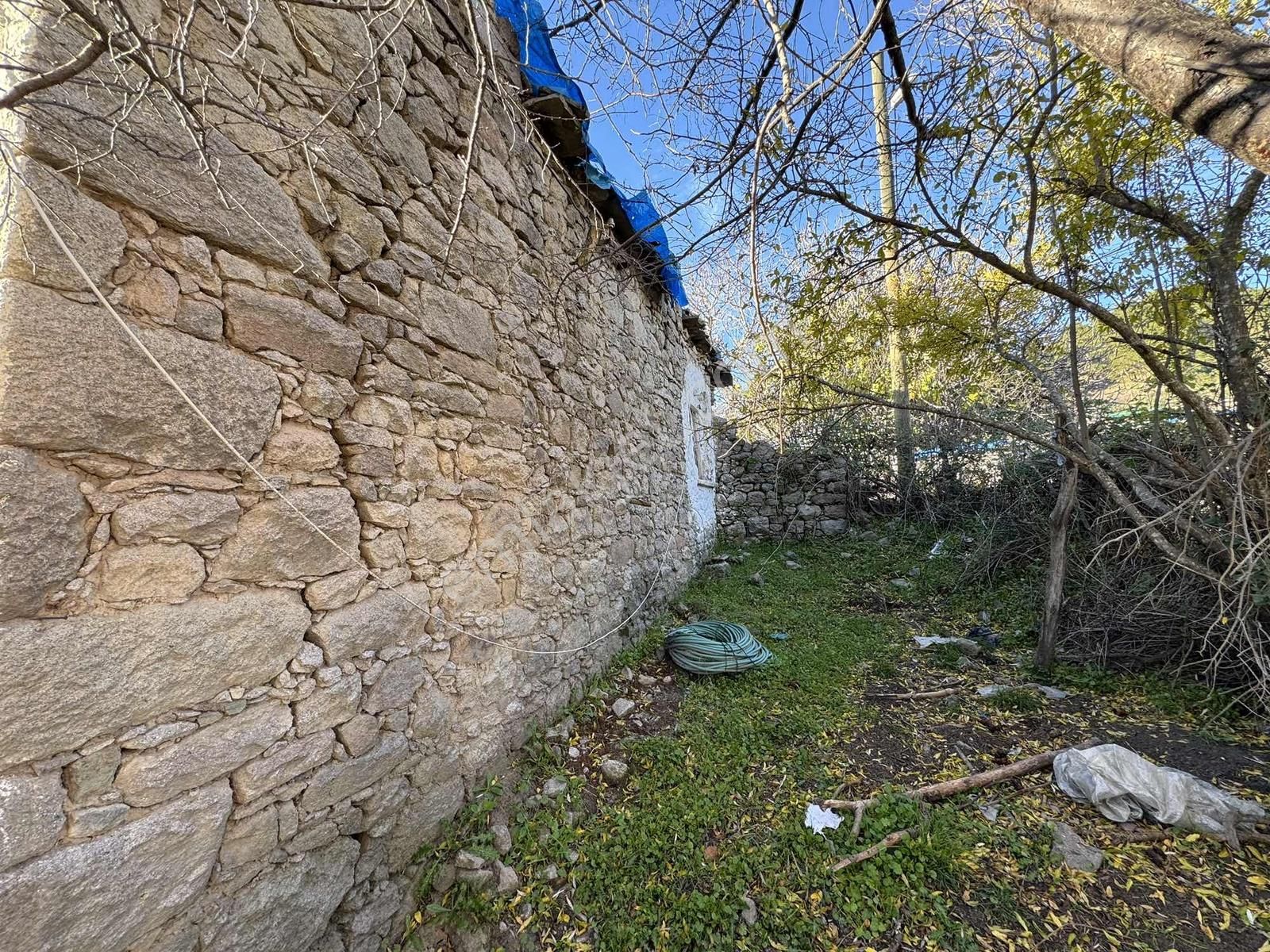 Bergama Gökçeyurt Mh. 413 M² Köy Evi Ve Arsası - Görsel 2