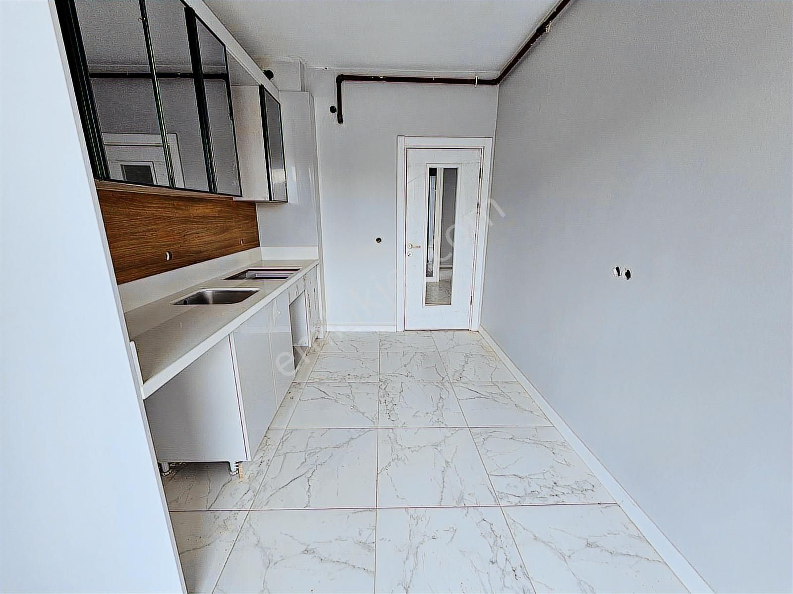 Atayurt Merkezde 3 Bloklu Site İçerisinde 2+1 Sıfır Daire - Görsel 13