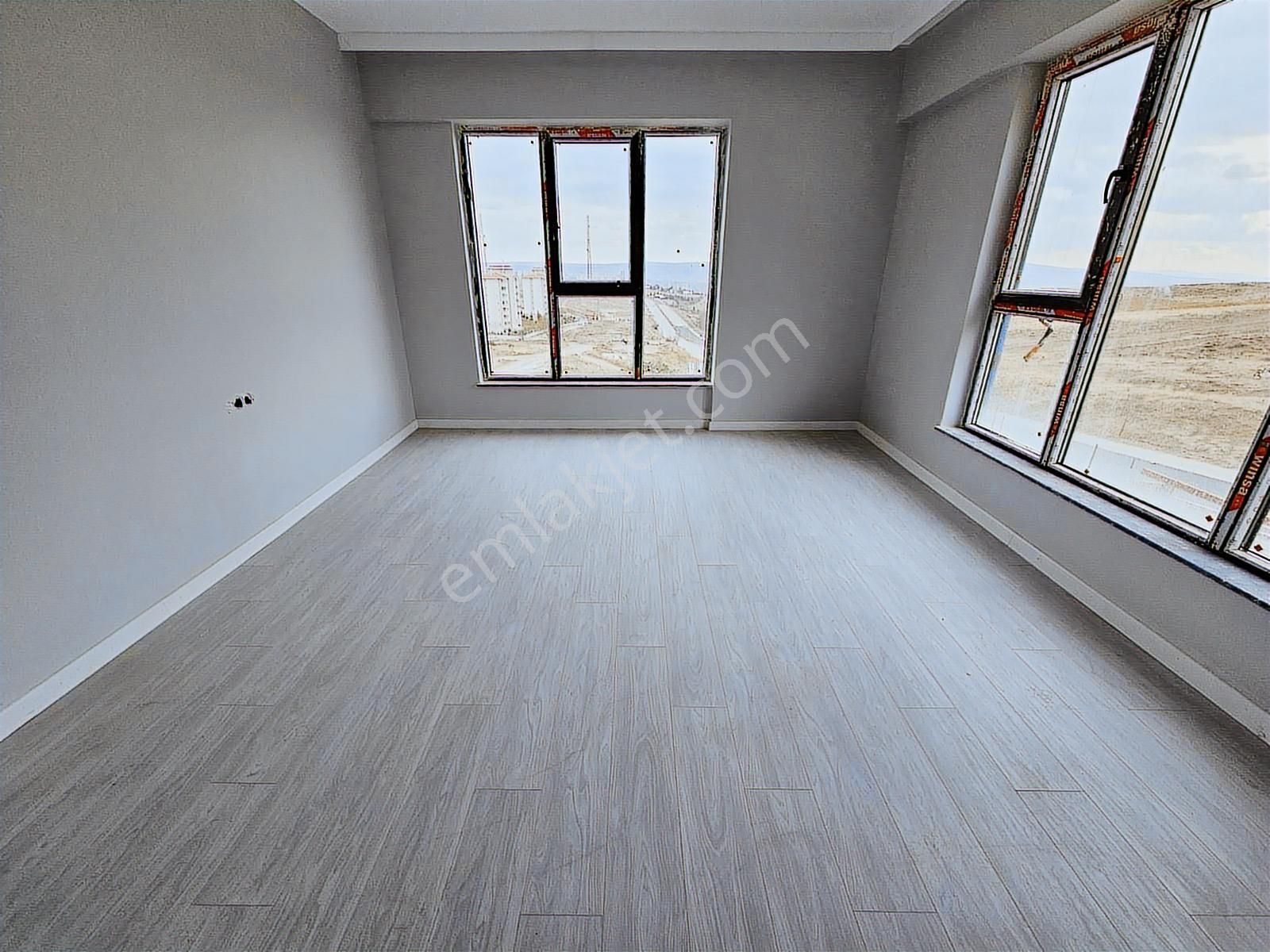 Atayurt Merkezde 3 Bloklu Site İçerisinde 2+1 Sıfır Daire - Görsel 17