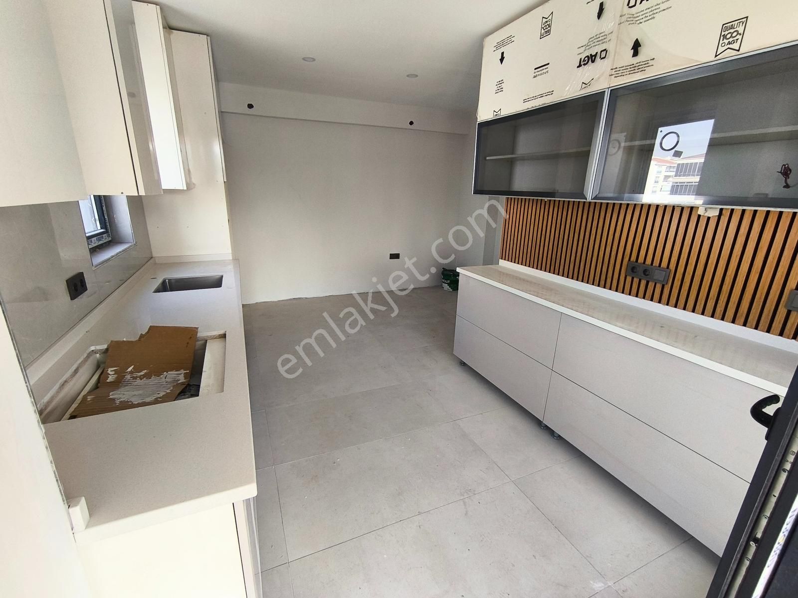 Ayyıldızda Yerden Isıtmalı Sıfır 3+1 Satılık Daire