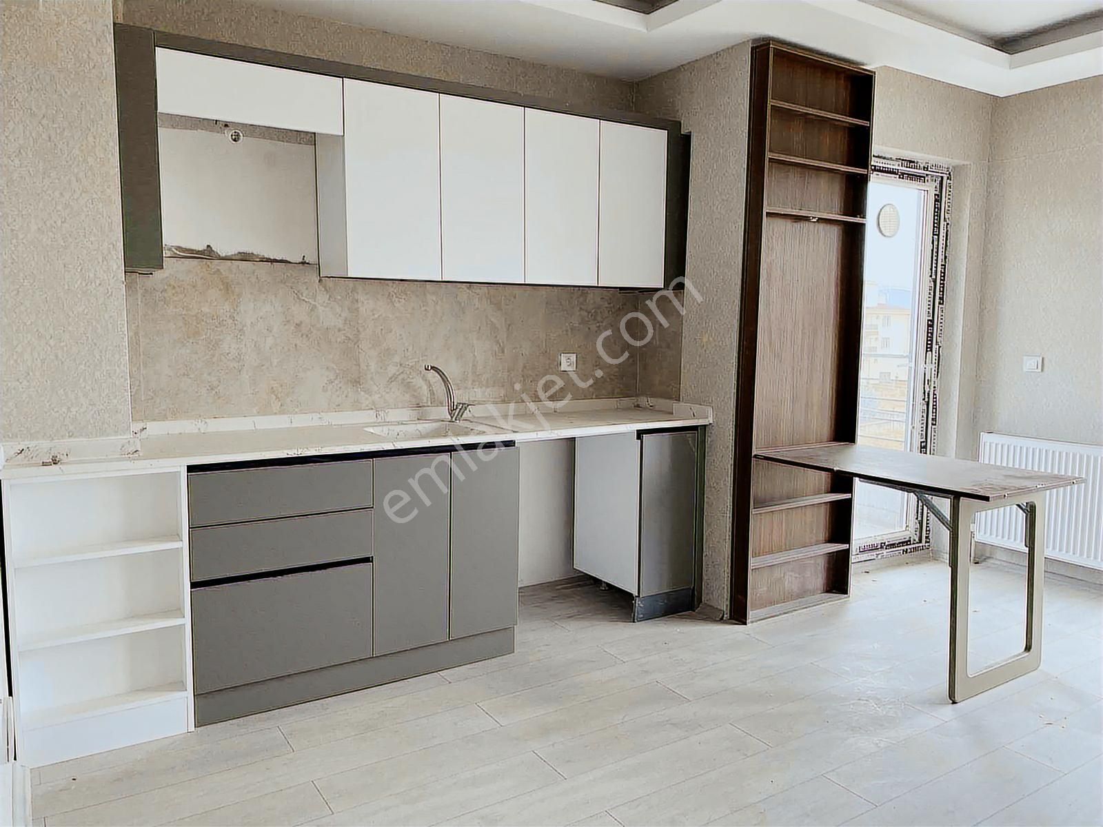 Esenboğa Mahallesinde Cadde Üzerinde Satılık Daire - Görsel 9