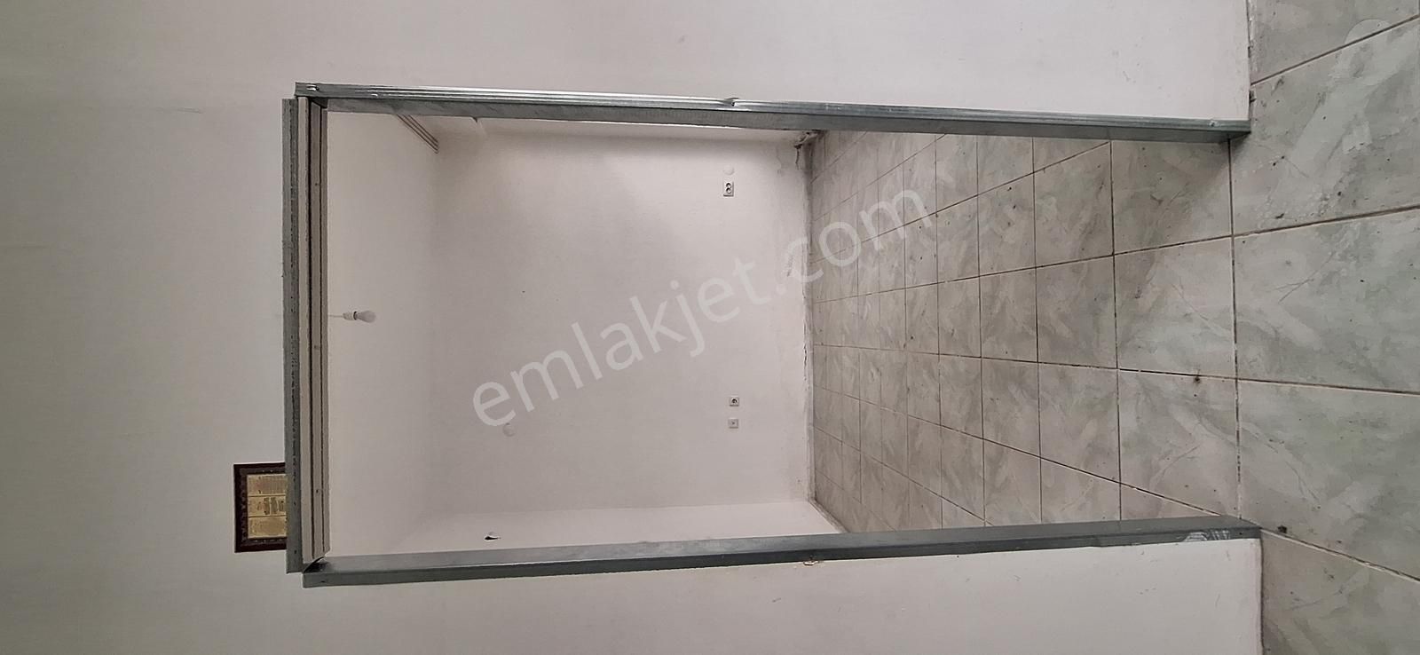 Millet Mahallesi'nde Kapalı Pazar Alanına Yakın Dükkan&depo - Görsel 5