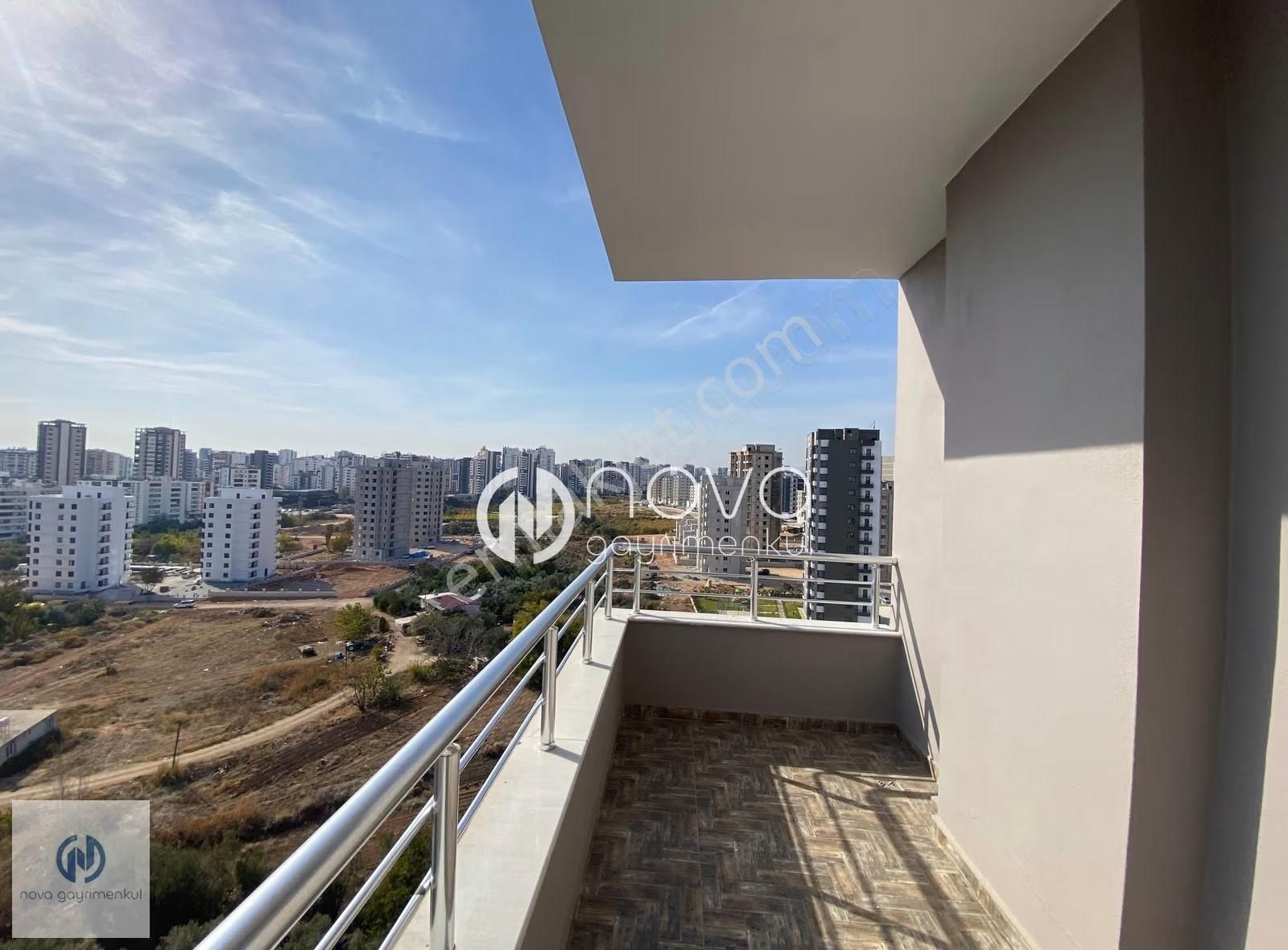 **nova** Mezitli Vatan Caddesi Üzerinde Kiralık 4+1 Lüks Daire - Görsel 8