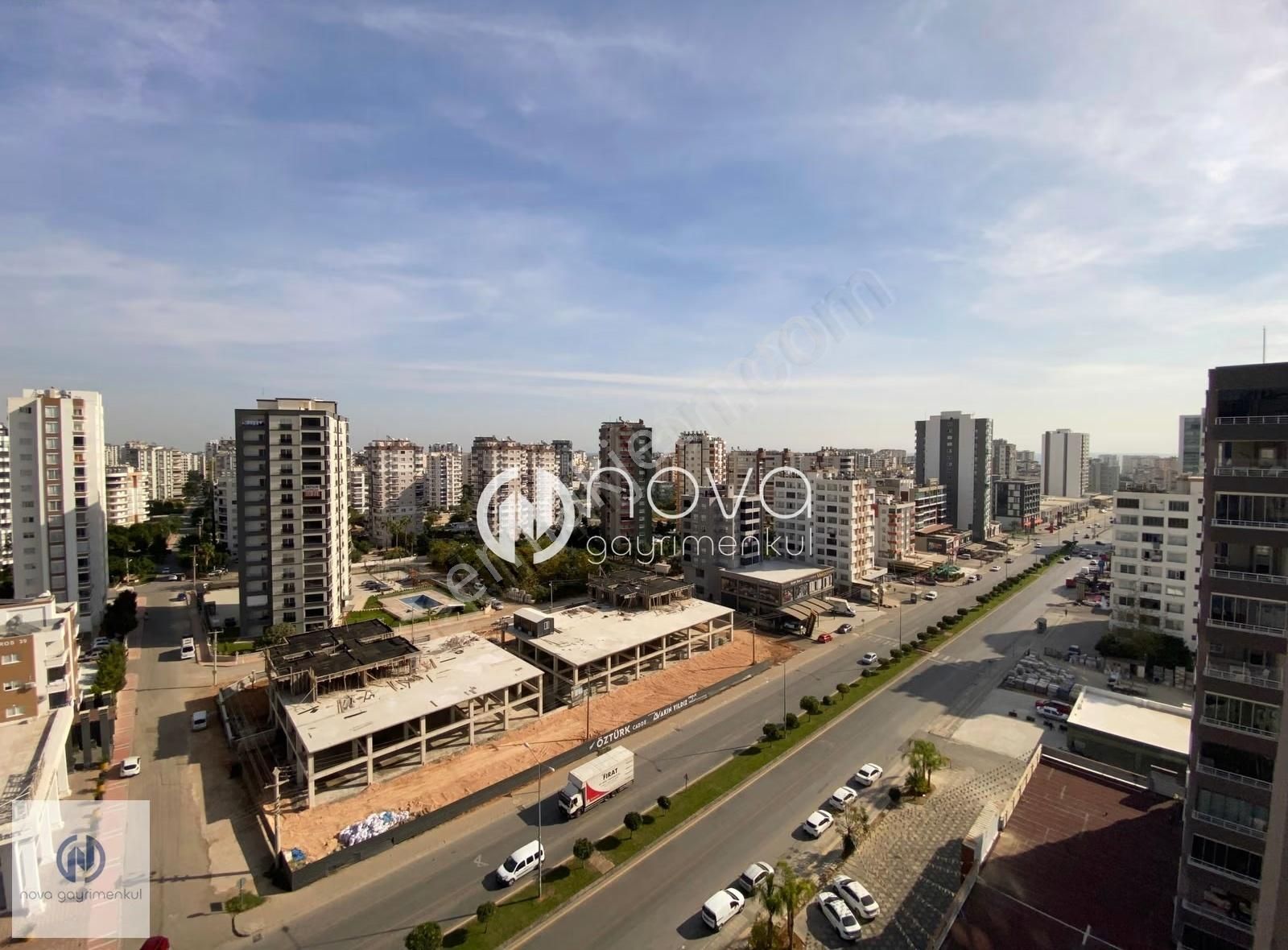 **nova** Mezitli Vatan Caddesi Üzerinde Kiralık 4+1 Lüks Daire