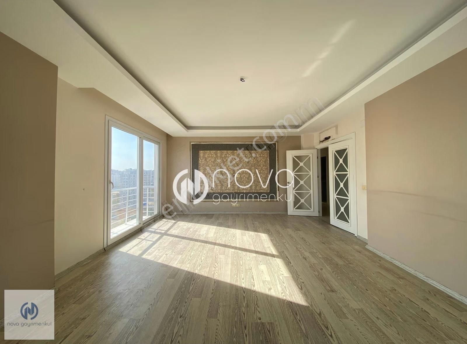 **nova** Mezitli Vatan Caddesi Üzerinde Kiralık 4+1 Lüks Daire - Görsel 21