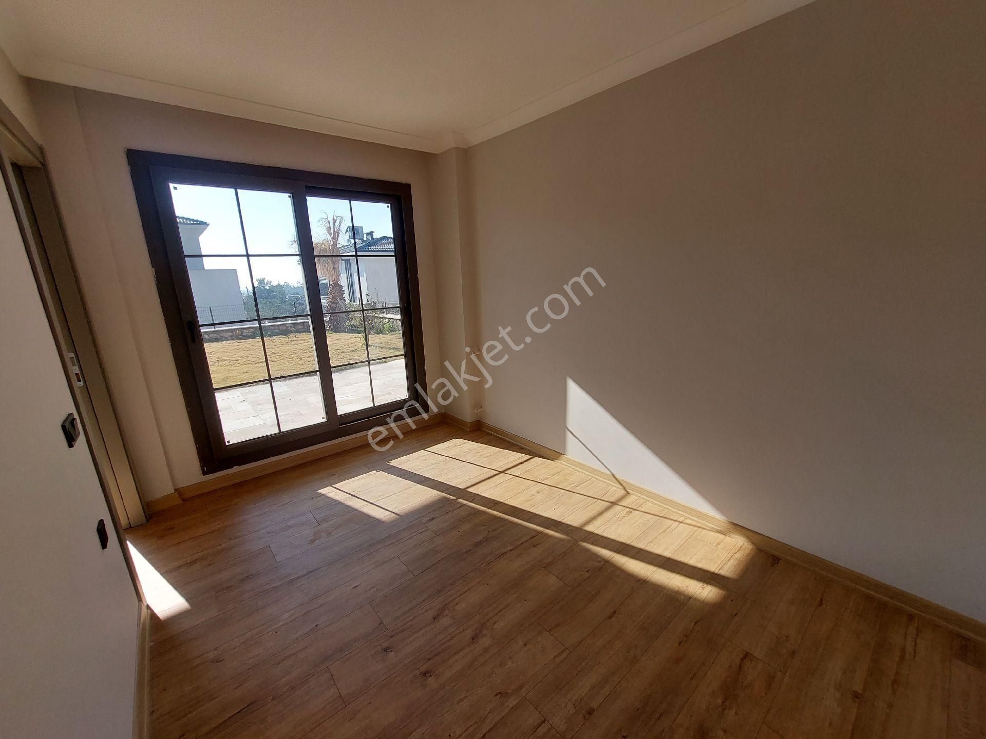 2+1bahçe Katı Havuzlu Otoparklı Site İçerisinde - Görsel 27